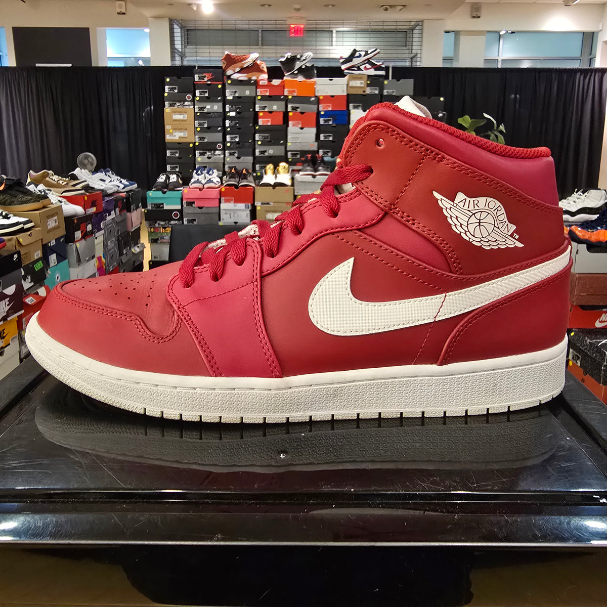Jordan 1 Mid Gym Red SZ 12 USED NO BOX