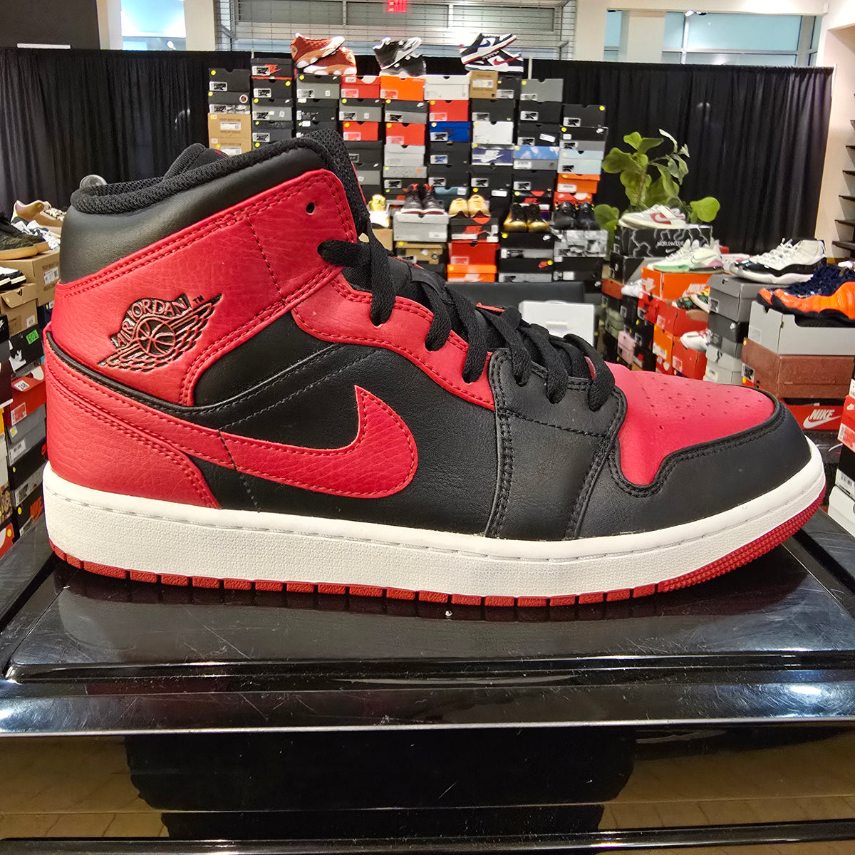 Jordan 1 Mid Banned (2020) SZ 12 USED REP BOX