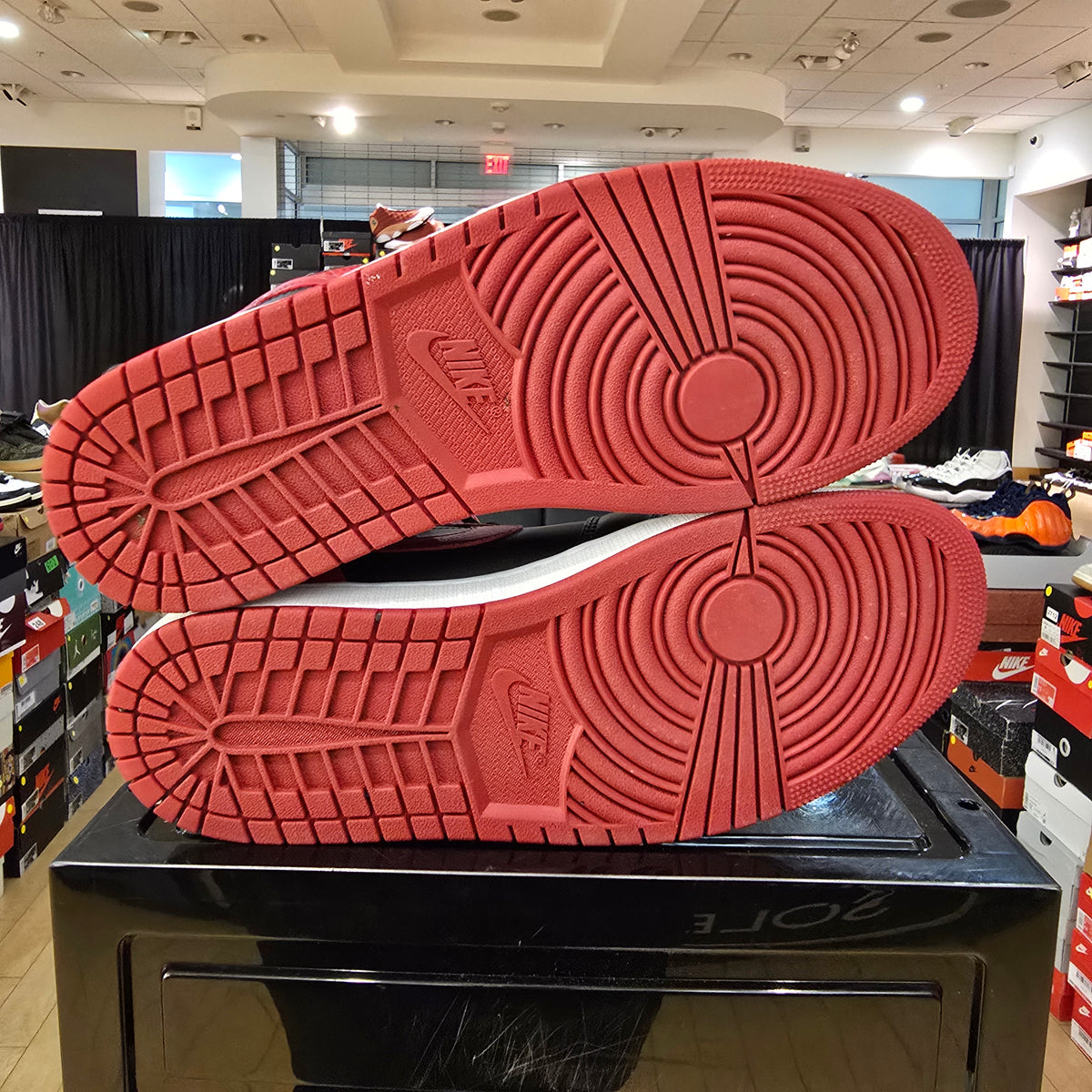 Jordan 1 Mid Banned (2020) SZ 12 USED REP BOX