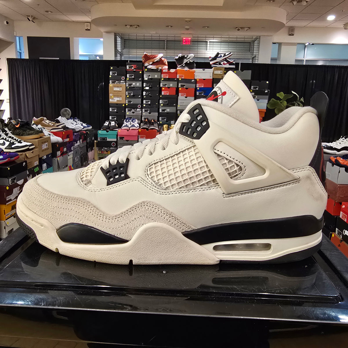 Jordan 4 Retro Flight Club SZ 12 USED