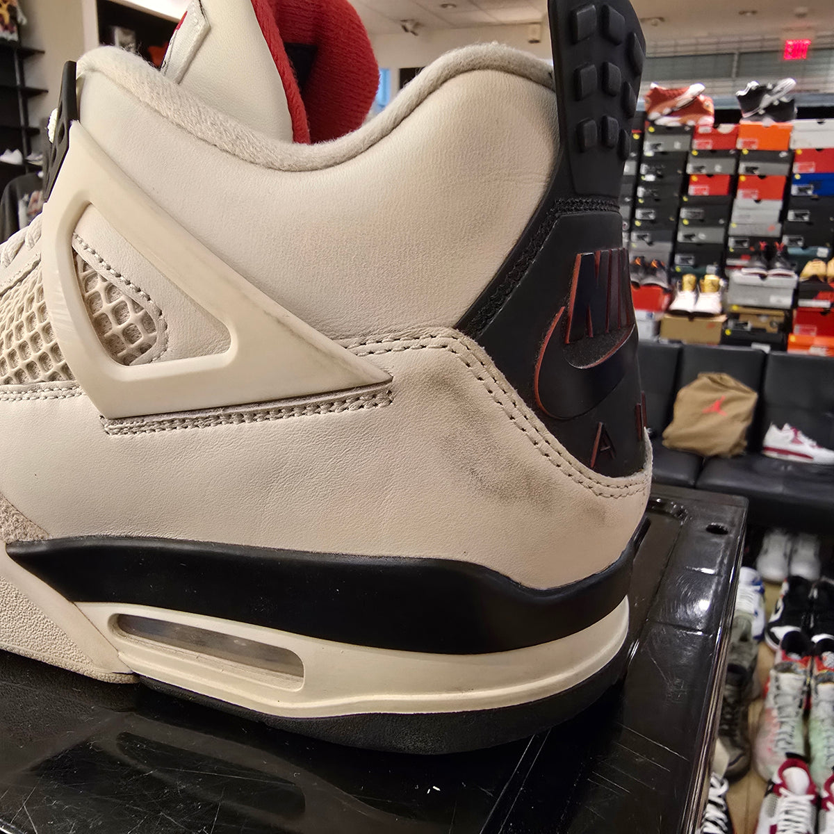 Jordan 4 Retro Flight Club SZ 12 USED