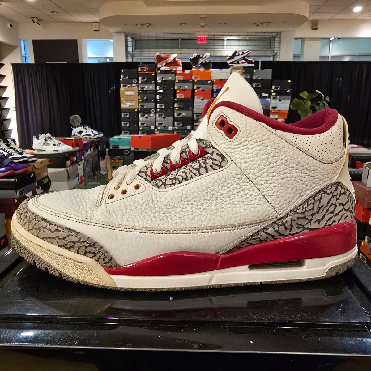 Jordan 3 Retro Cardinal Red SZ 11.5 USED