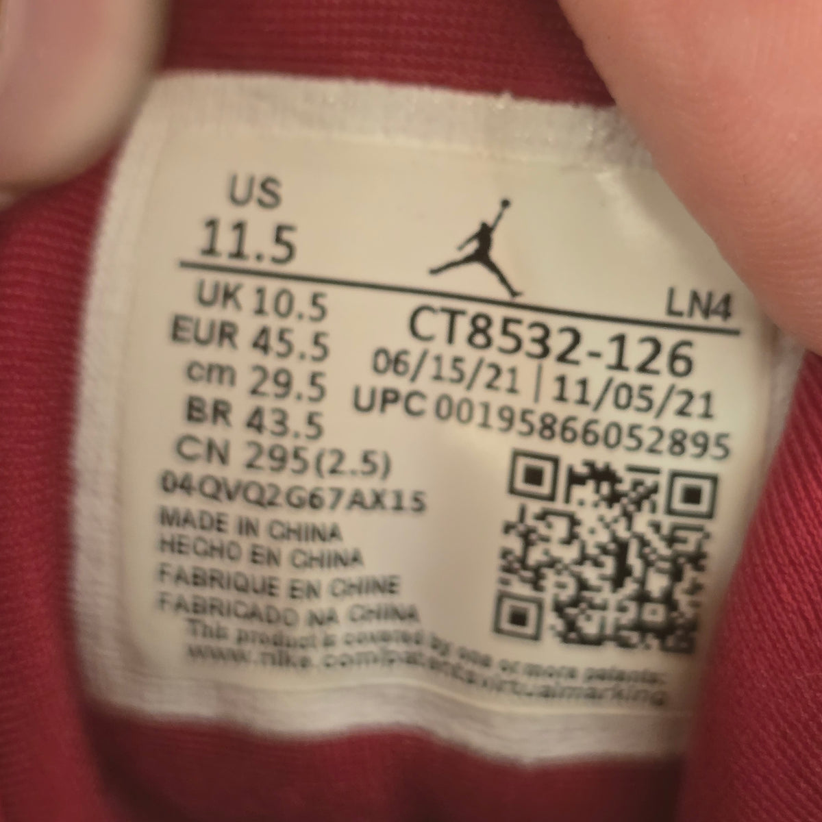 Jordan 3 Retro Cardinal Red SZ 11.5 USED
