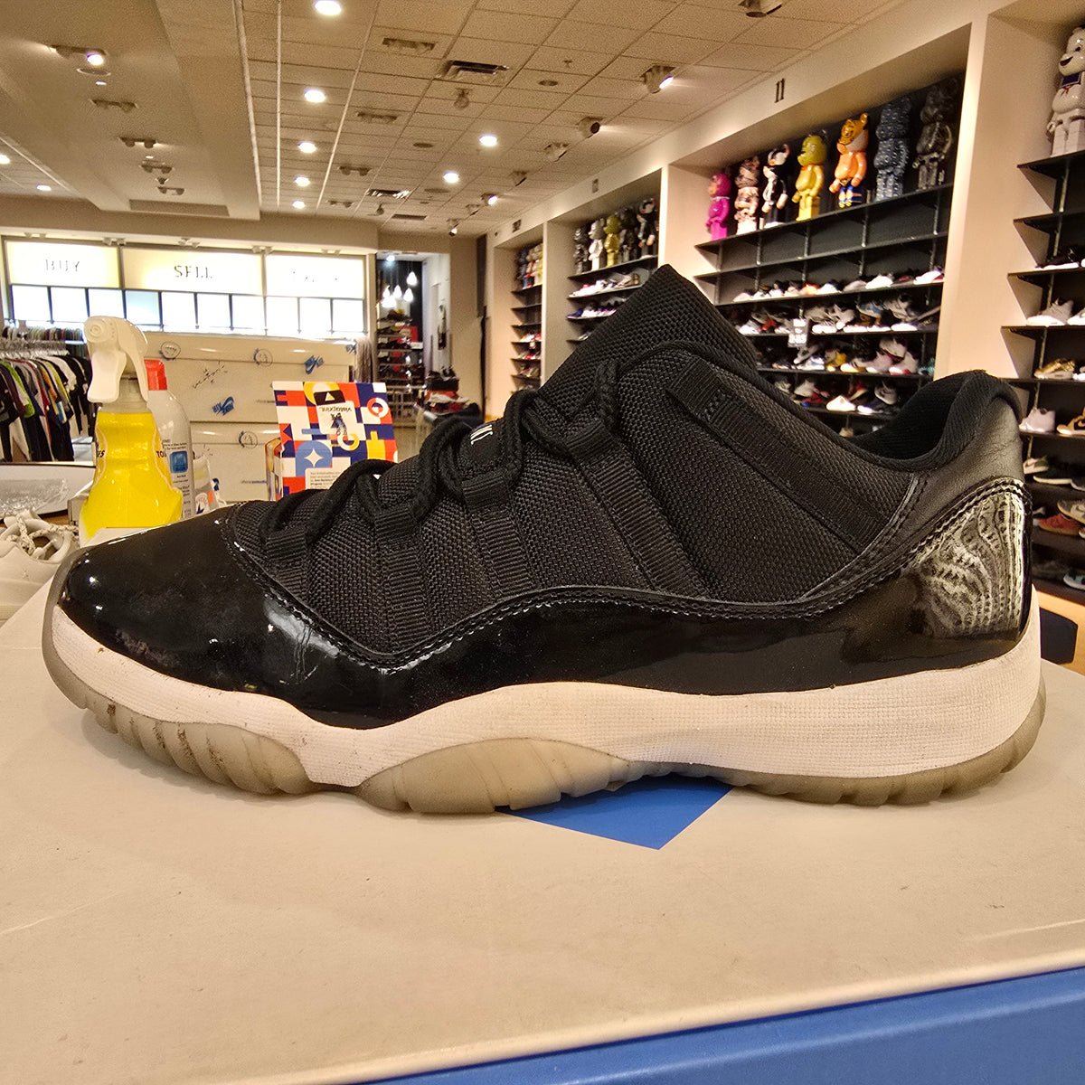 Jordan 11 Retro Low Space Jam SZ 10 USED NO BOX