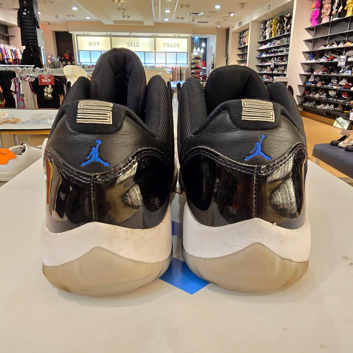 Jordan 11 Retro Low Space Jam SZ 10 USED NO BOX