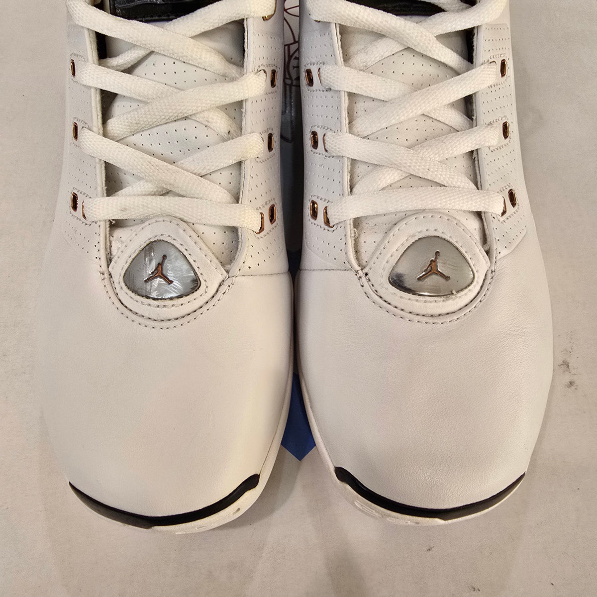 Jordan 17 OG White Black Copper SZ 9 (Cracking and Age Defects)