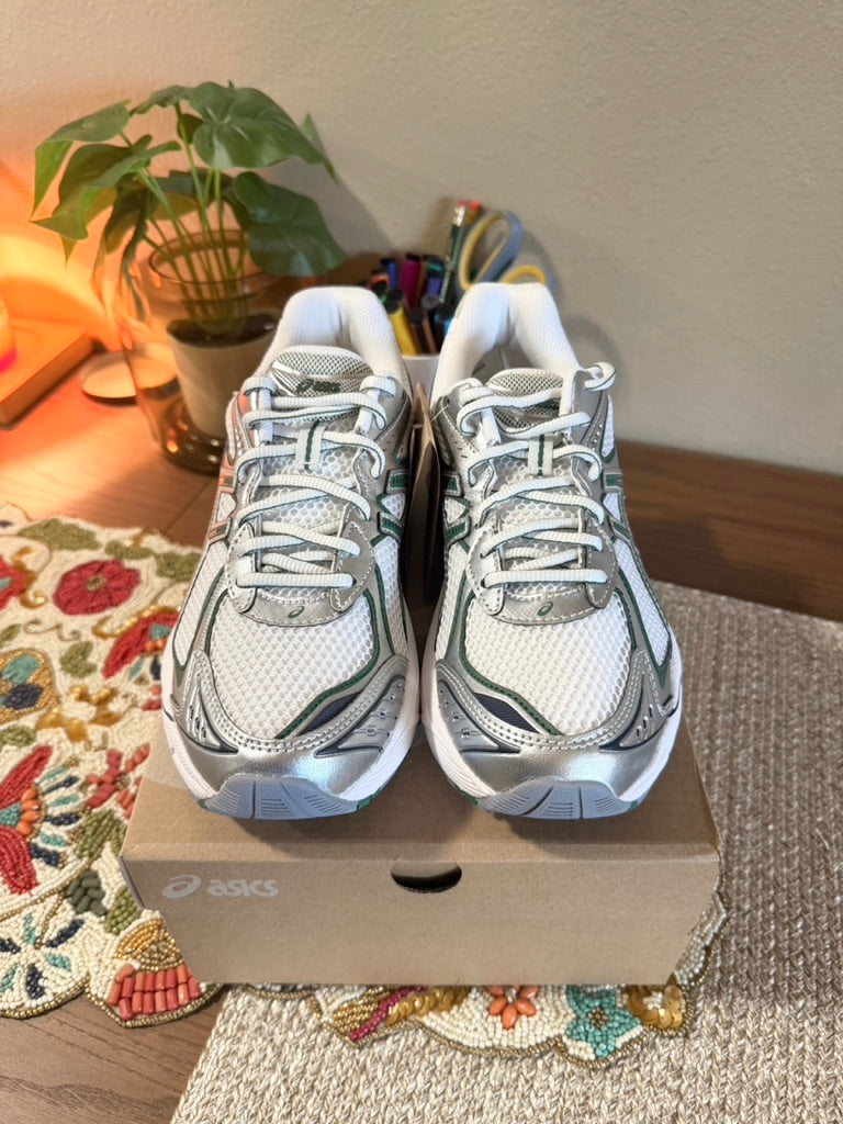 Asics GT-2160 White Shamrock Green Size 8