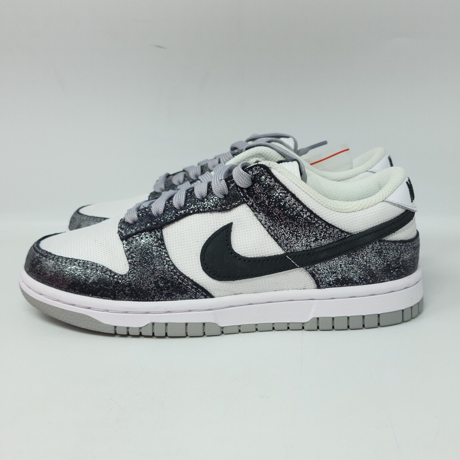 Sz 6 - Wmns Nike Dunk Low Golden Gals Metallic Sliver  DO5882-001