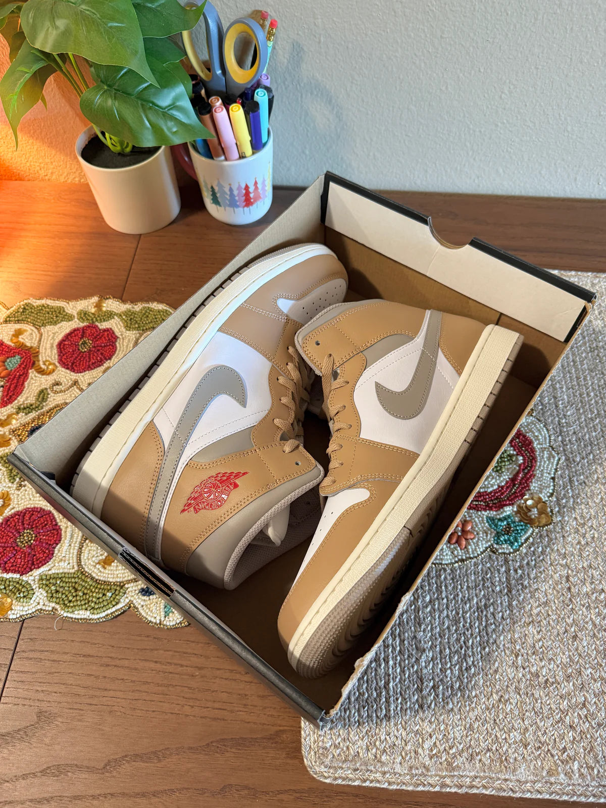 Jordan 1 Mid Rattan White College Grey Size 12 MISSING LID