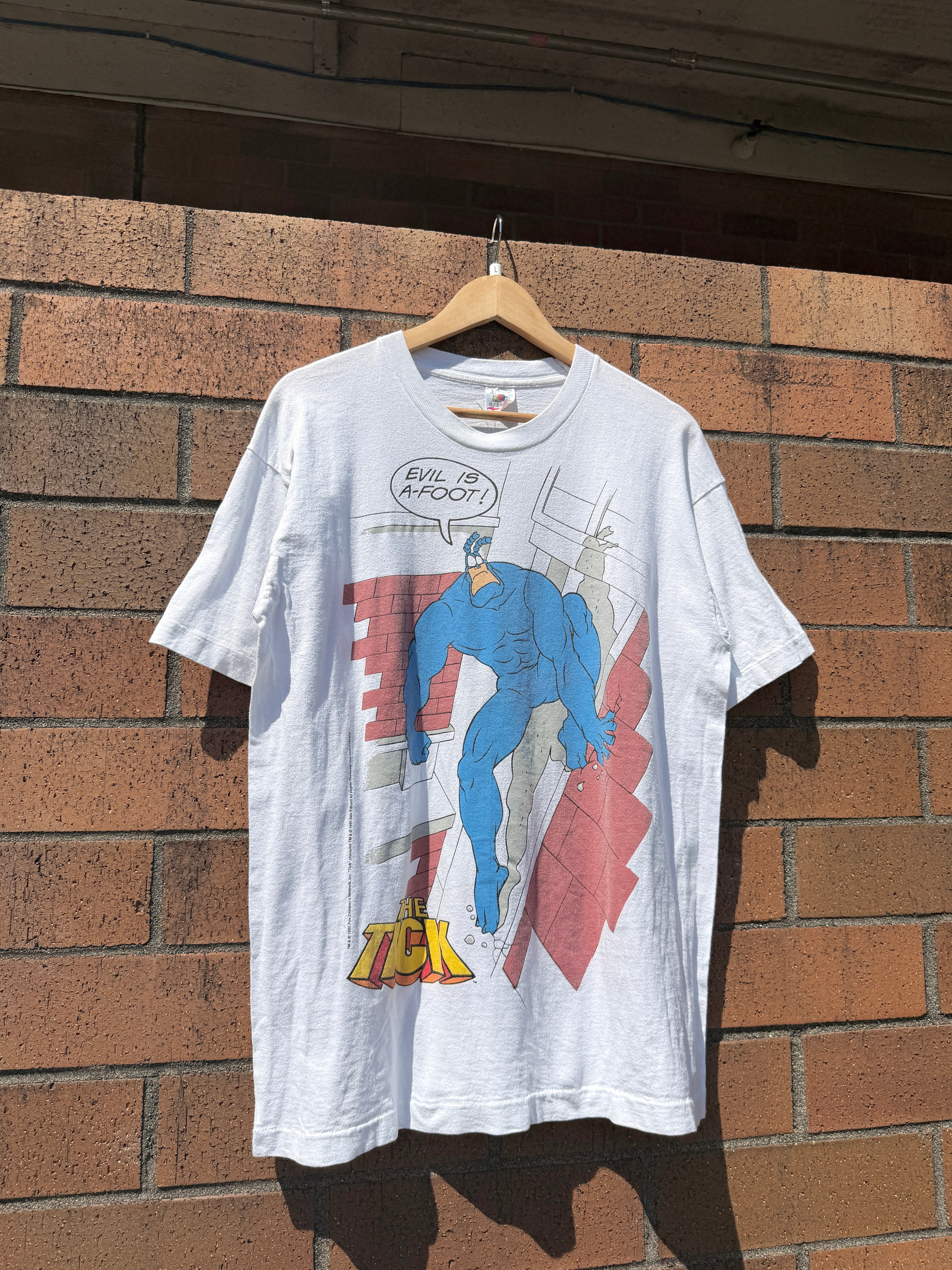 1995 The Tick Evil is A-Foot Tee Size L