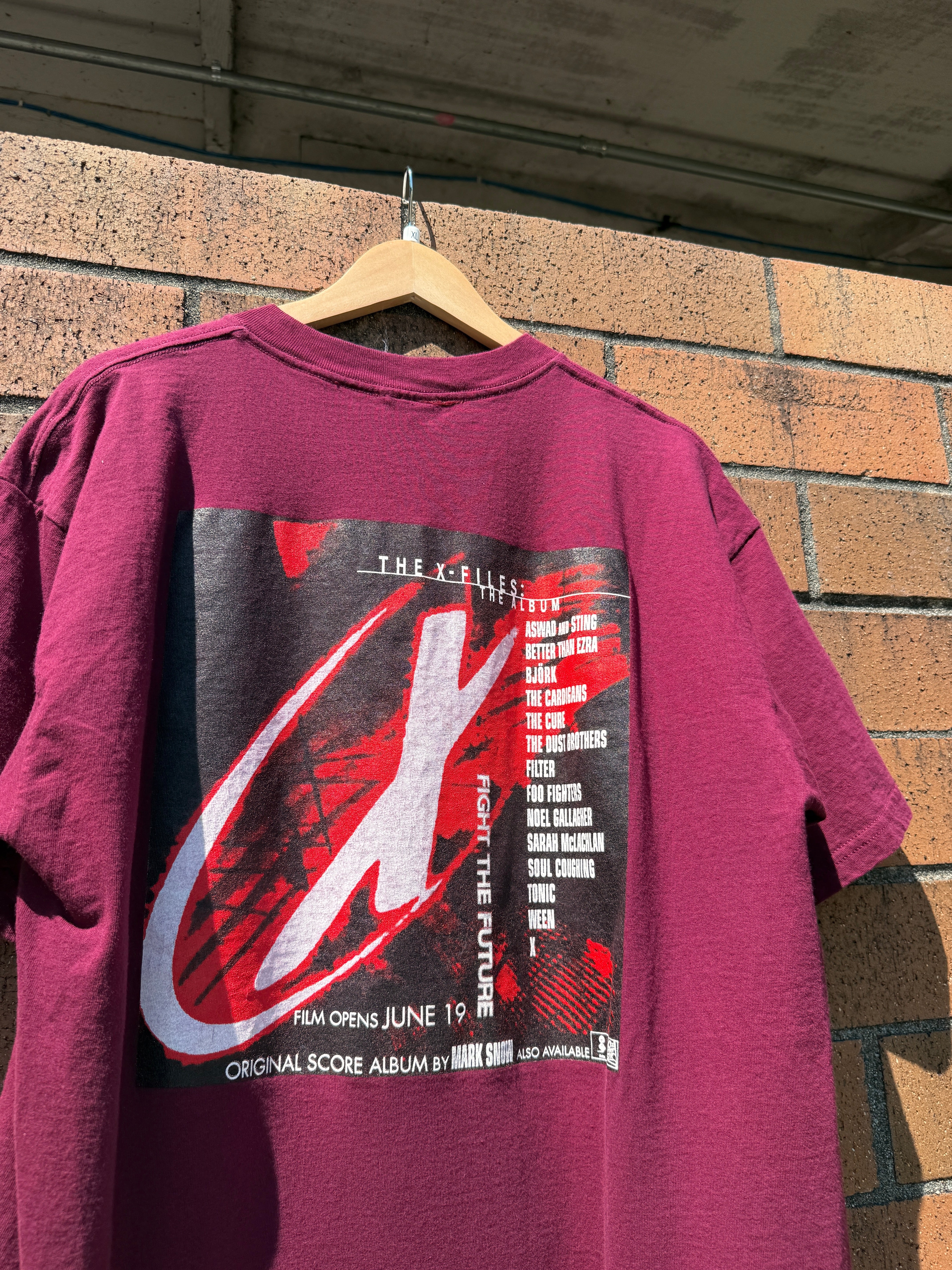1998 The X-Files Fight the Future Movie Promo Tee Size XL