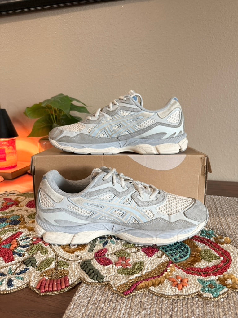 Asics Gel NYC Ivory / Mid Grey Size 11 USED