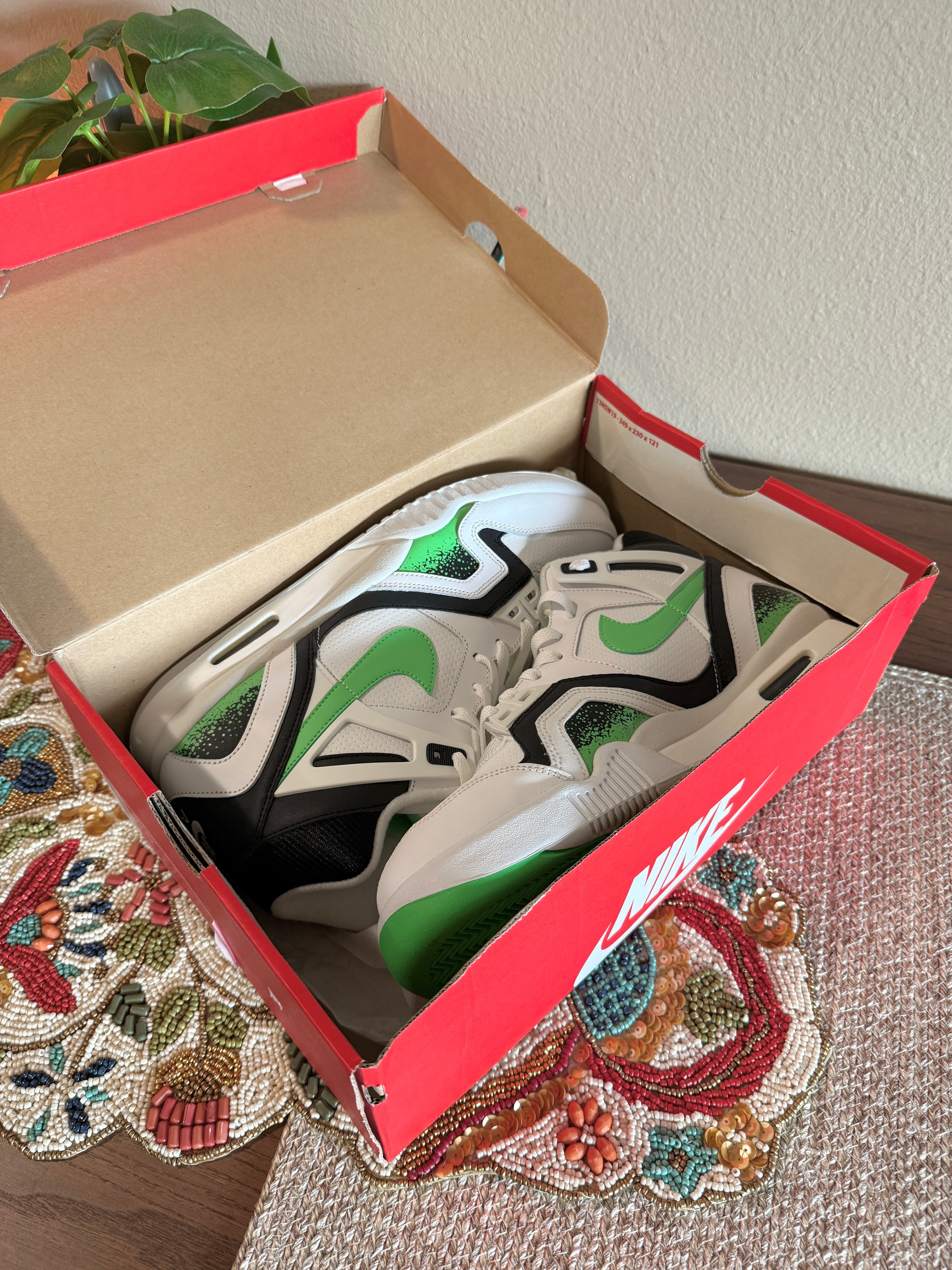 Nike Air Tech Challenge II Poison Green Size 11.5