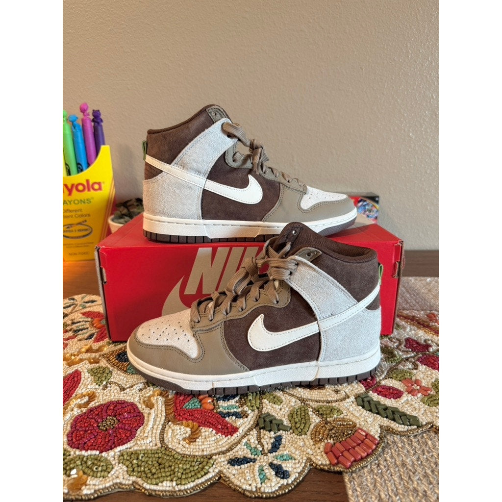 Nike Dunk High Light Chocolate Brown