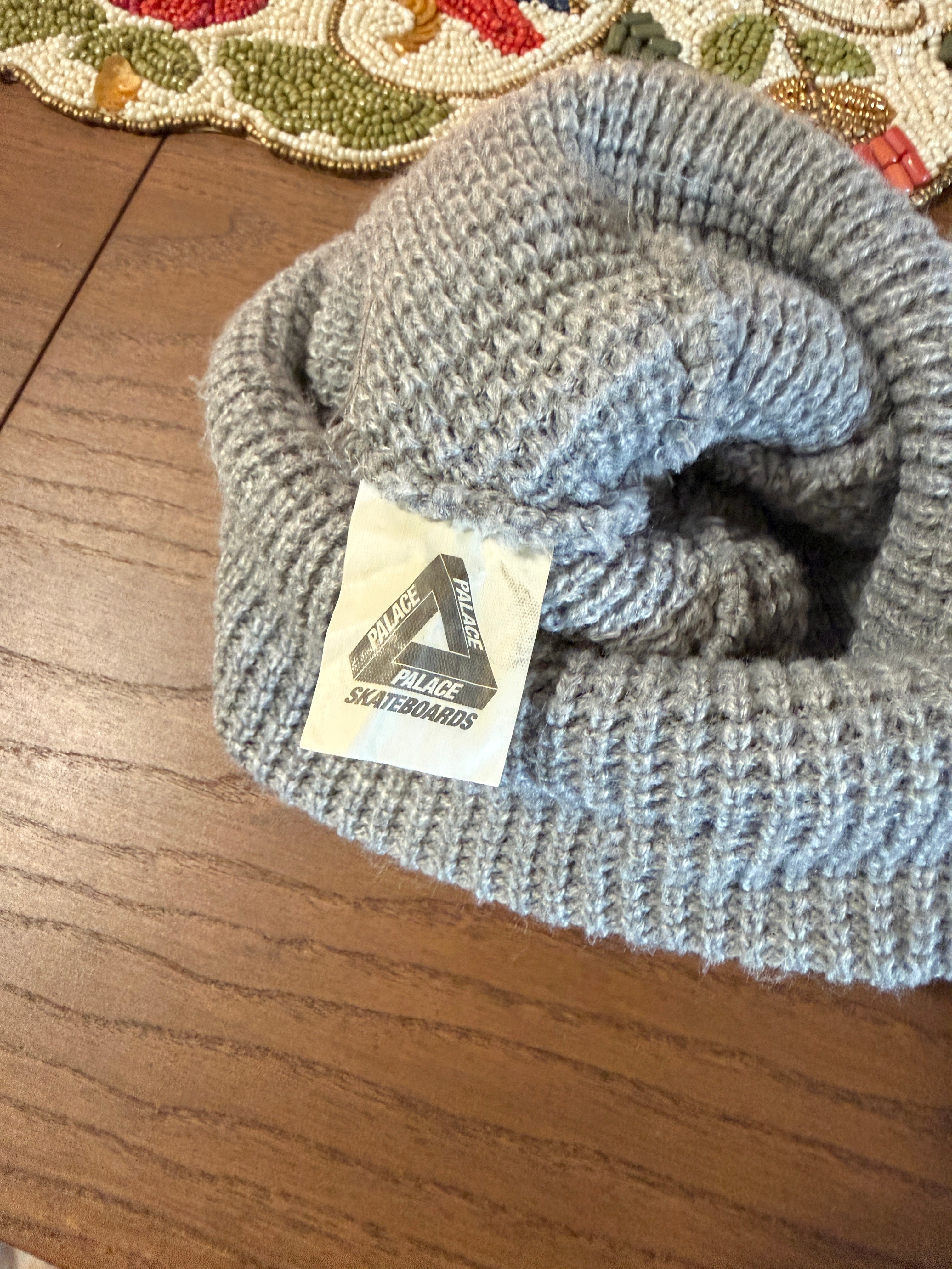 Palace Sofar Waffle Beanie Light Grey Marl FW22 USED