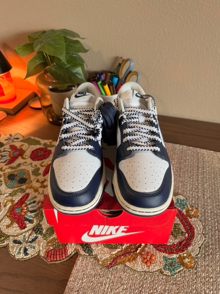Nike Dunk Low New York Yankees Size 9.5