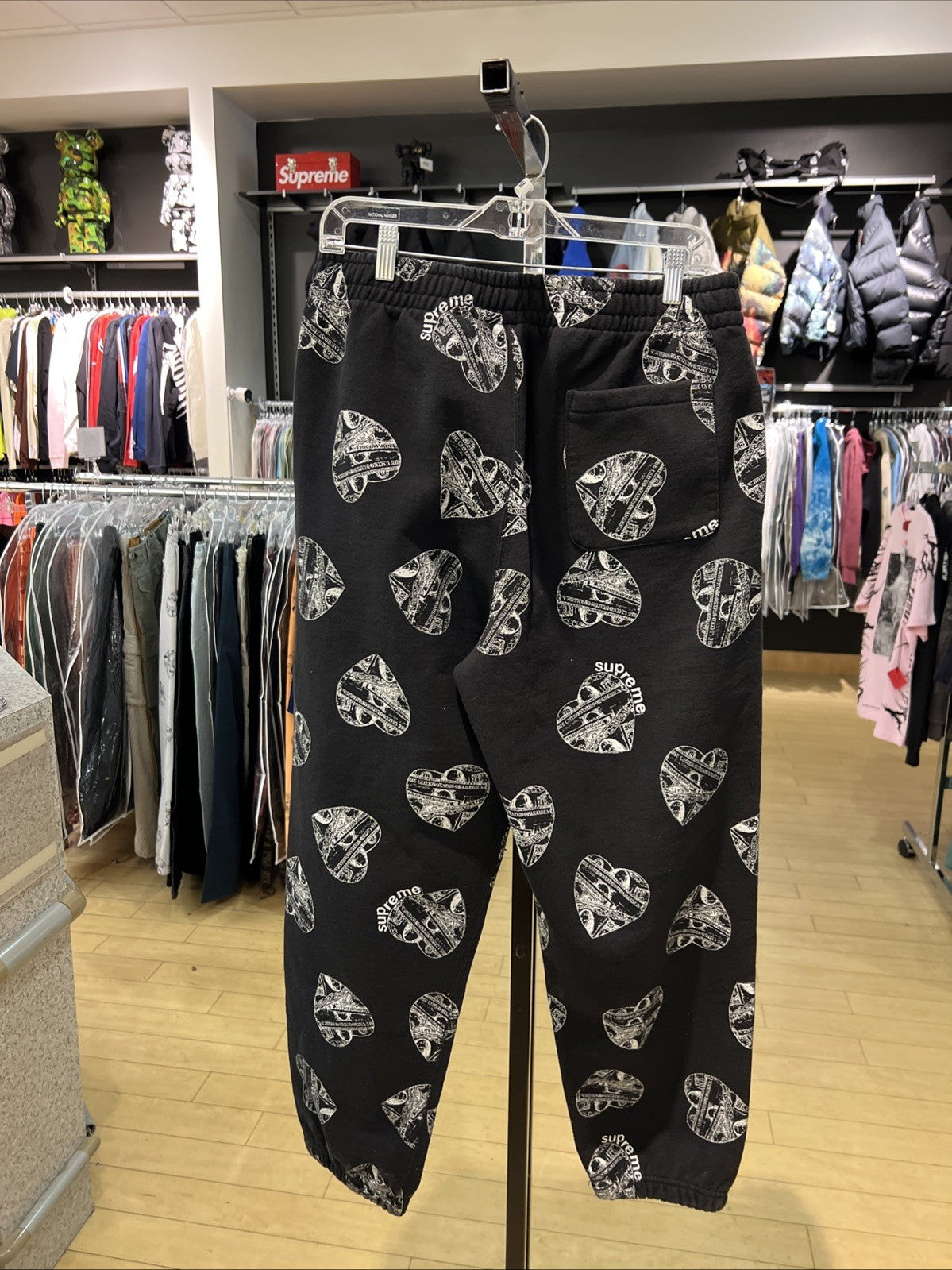 Supreme Love Cash Sweatpant Black Size Medium