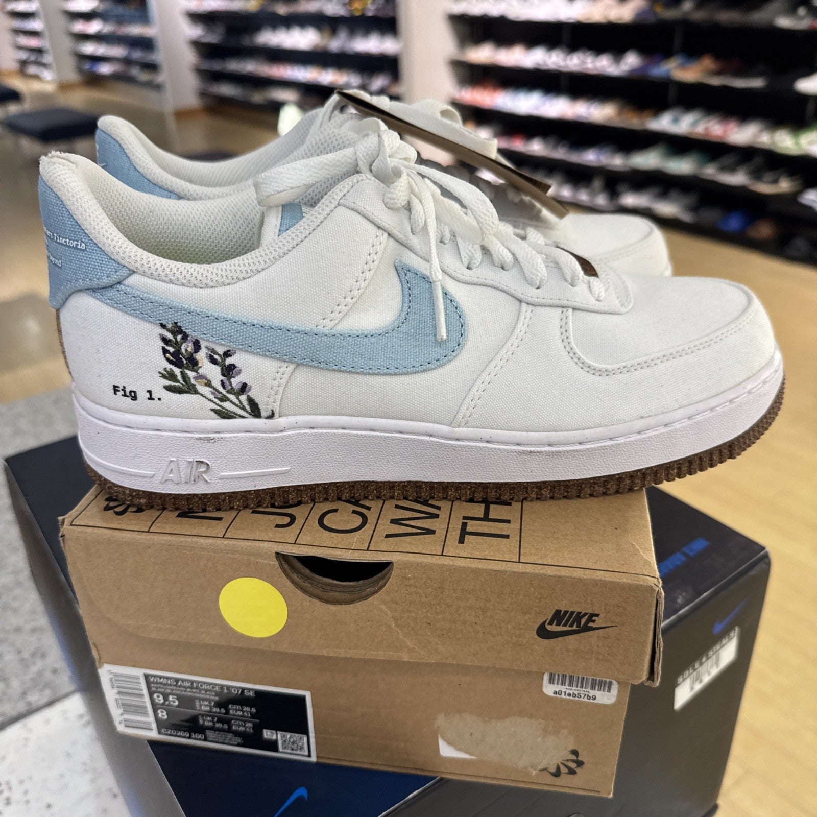 Size 9.5 - Nike Air Force 1 '07 SE Indigo W (RIPPED HEEL TAB RIGHT SHOE)