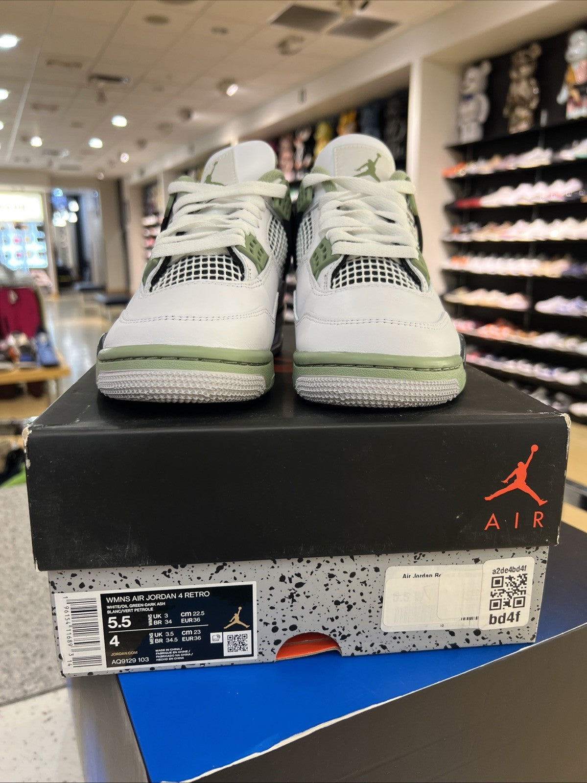 Jordan 4 Retro "Seafoam" Women's Sz 5.5