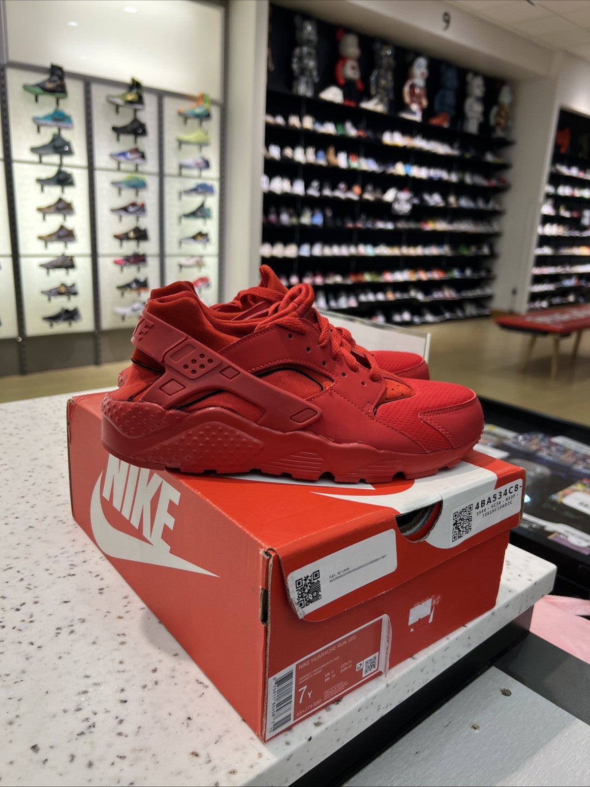 Nike Huarache Run University Red Sz 7Y