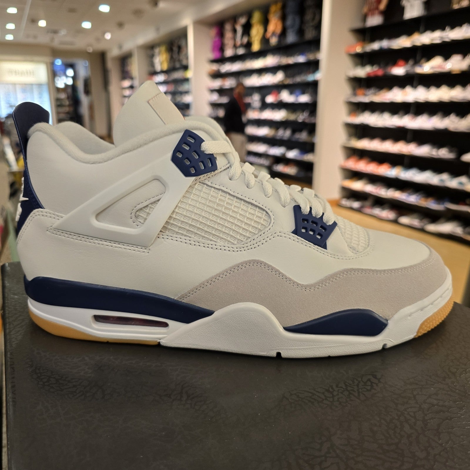Size 13 - Nike SB x Air Jordan 4 Retro SP Navy