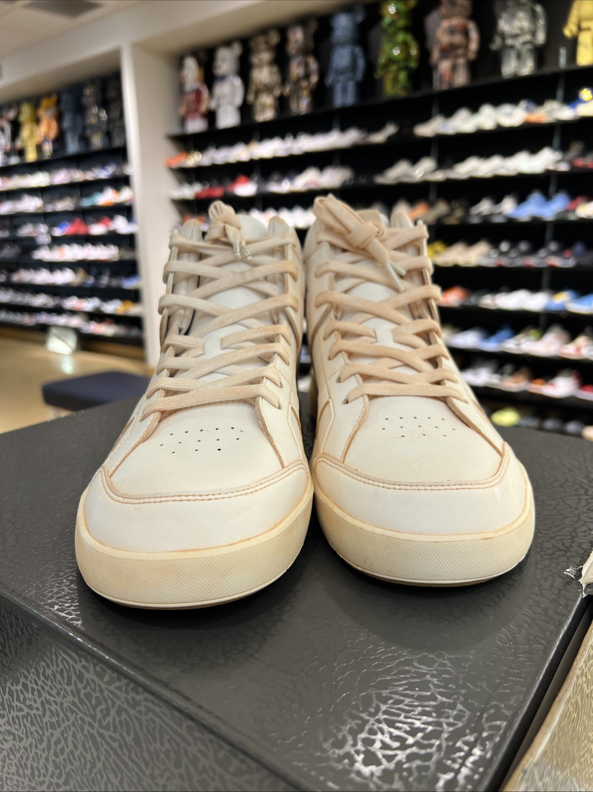 Roger RF2 Pack Kith Sz 11 Federer Autograph Only