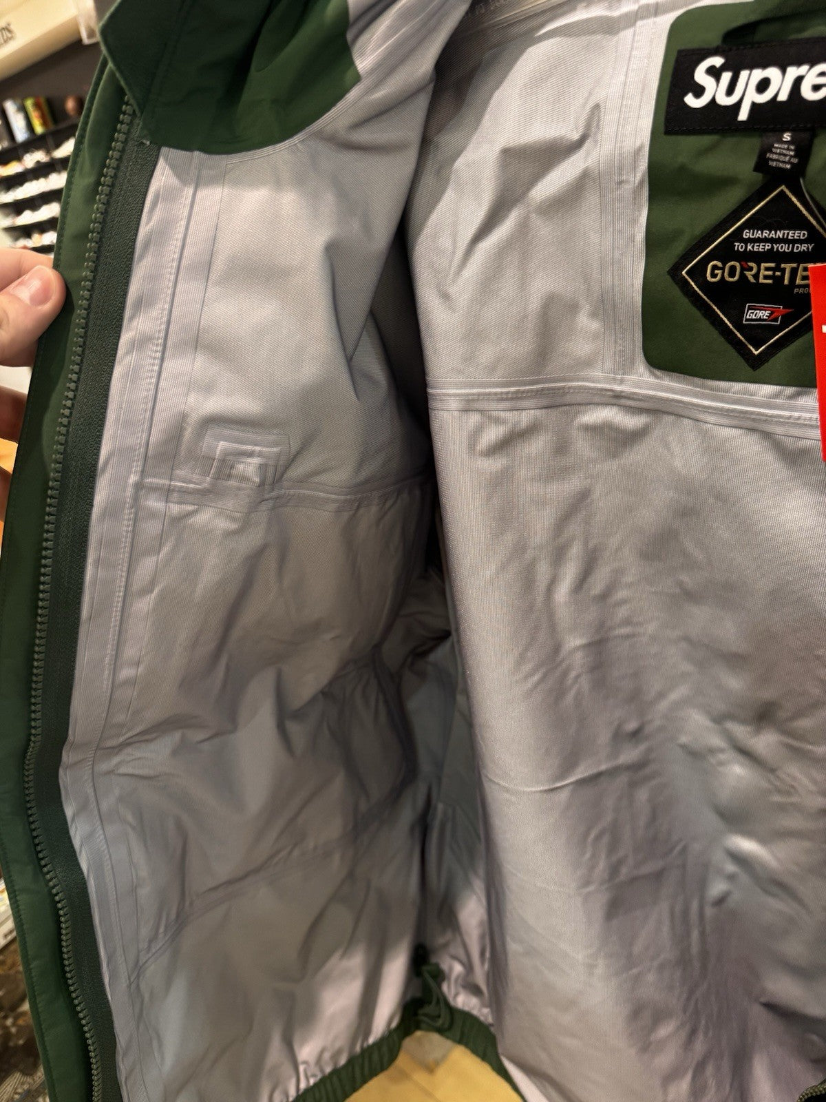 Supreme Gore-Tex Taped Seam Shell Jacket Green Size Small