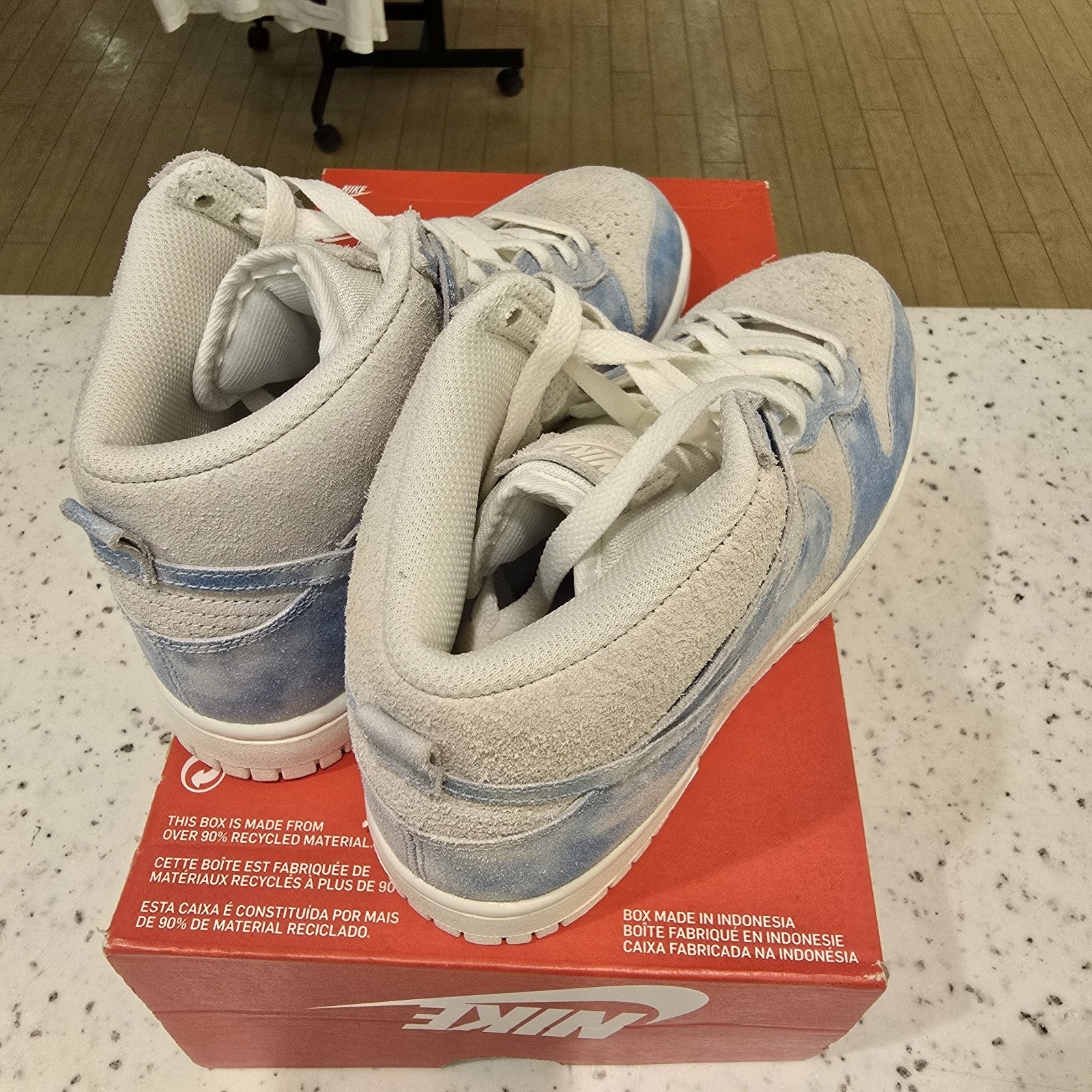 Size 7.5 - Womens Nike DUNK HIGH SE CLOUDS CELESTINE BLUE (W) FD0882-400