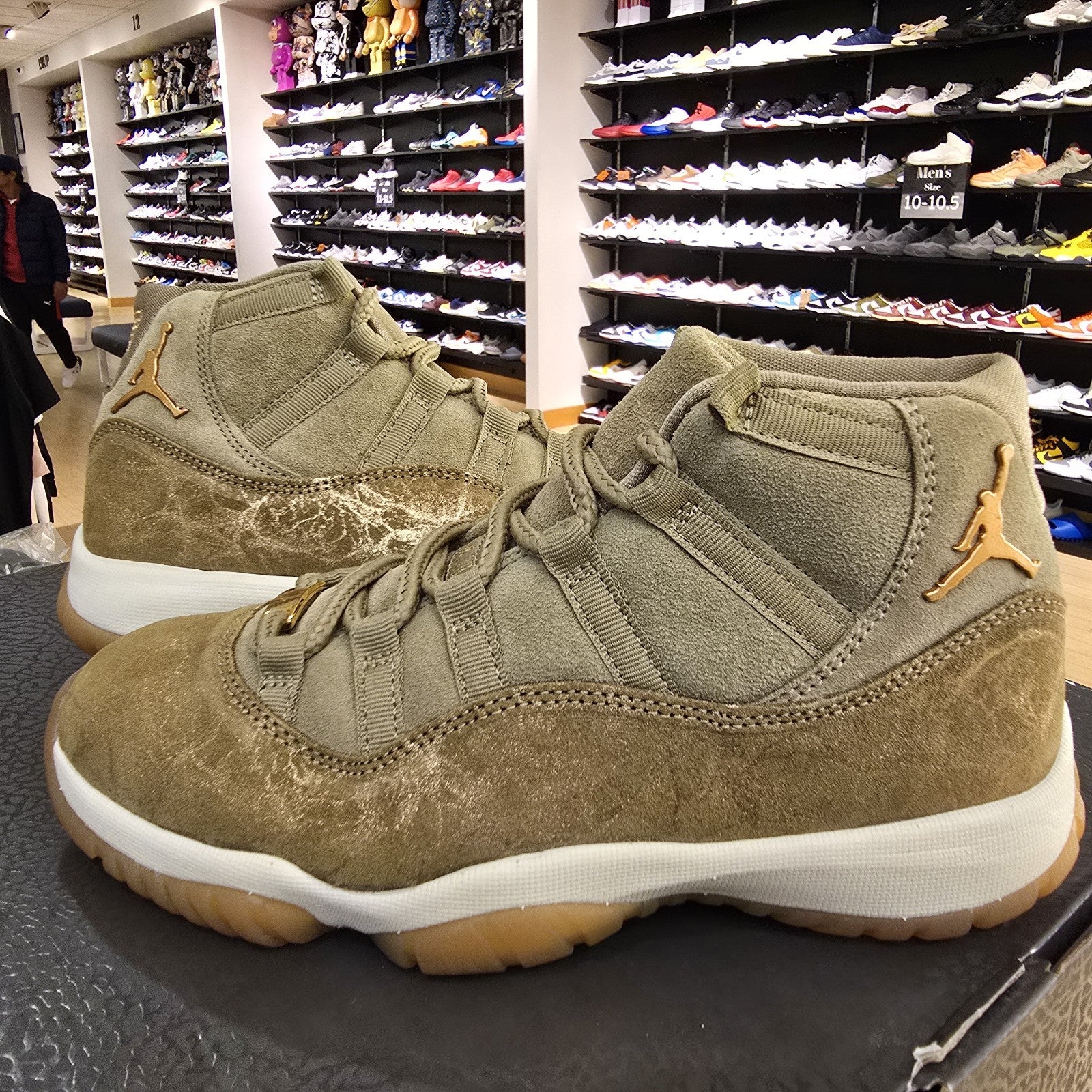Size 7 - Air Jordan 11 Retro Neutral Olive Lux Women's AR0715-200