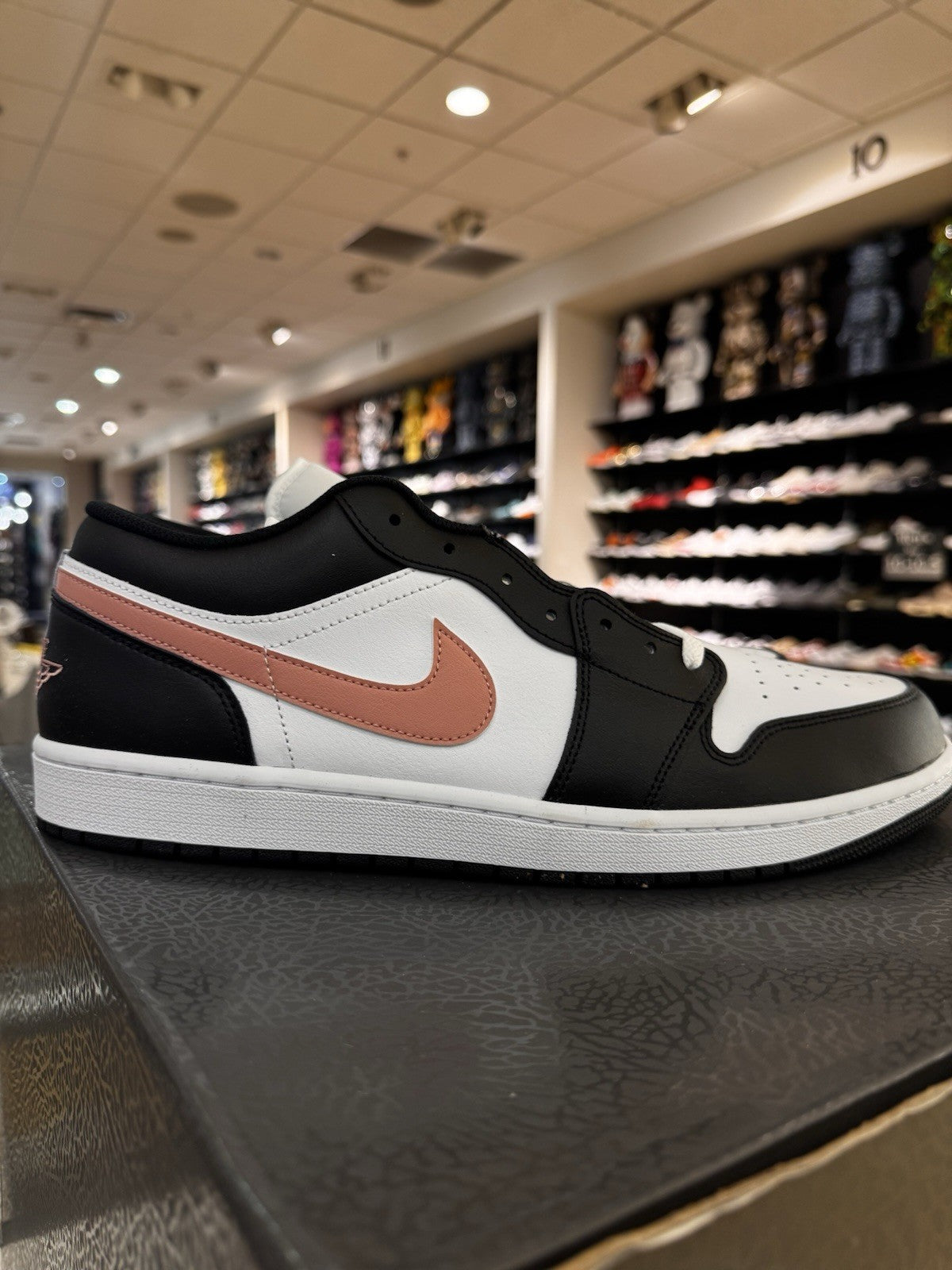 Air Jordan 1 Low Black Rust Pink Size 15