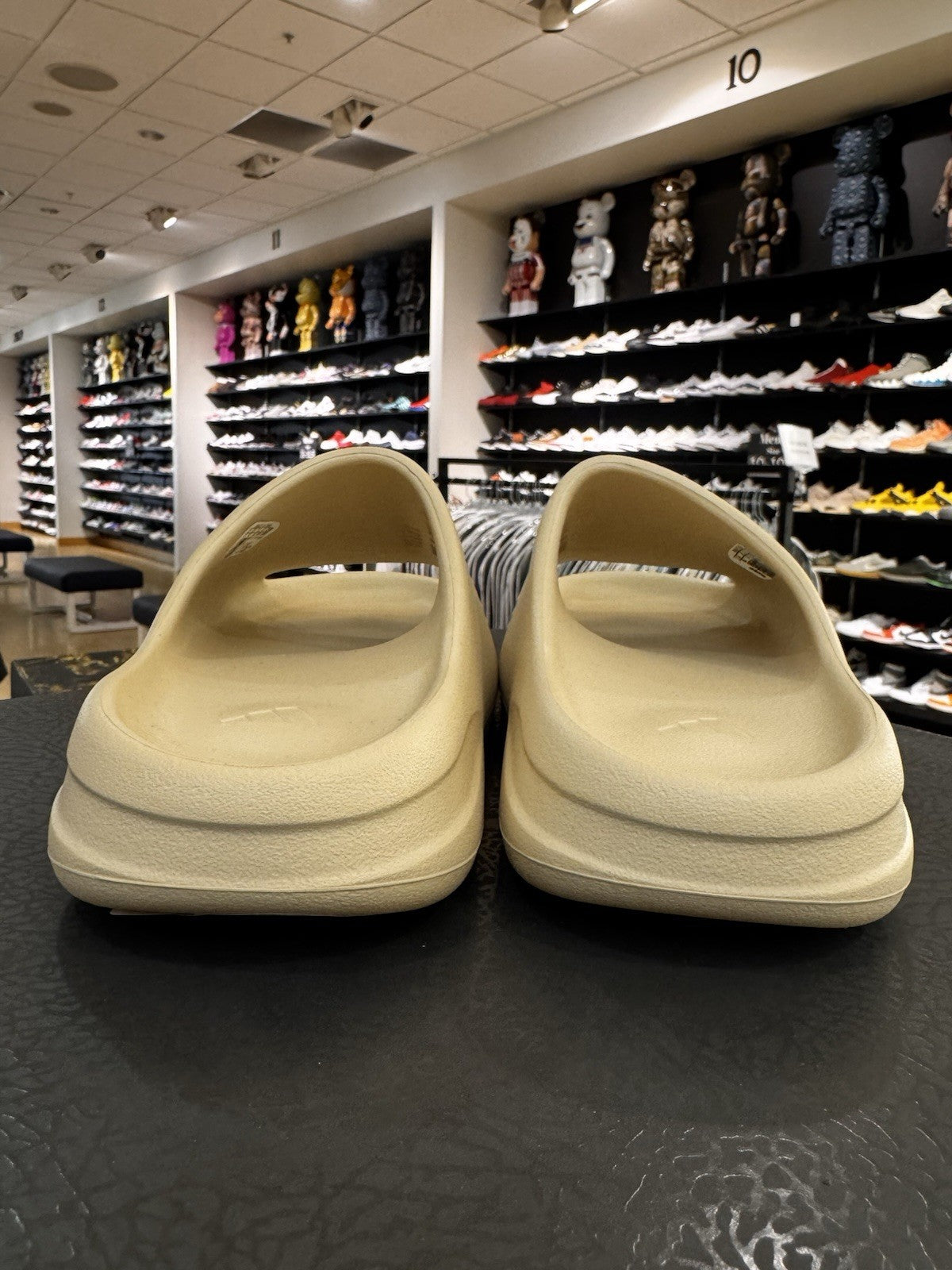 Adidas Yeezy Slide Bone 22/23 Restock Size 8