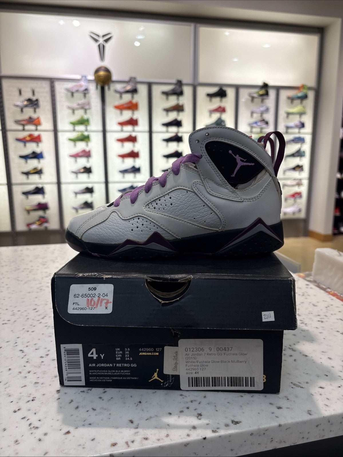Jordan Retro 7 ‘Fuschia’ Size 4Y DEFECT
