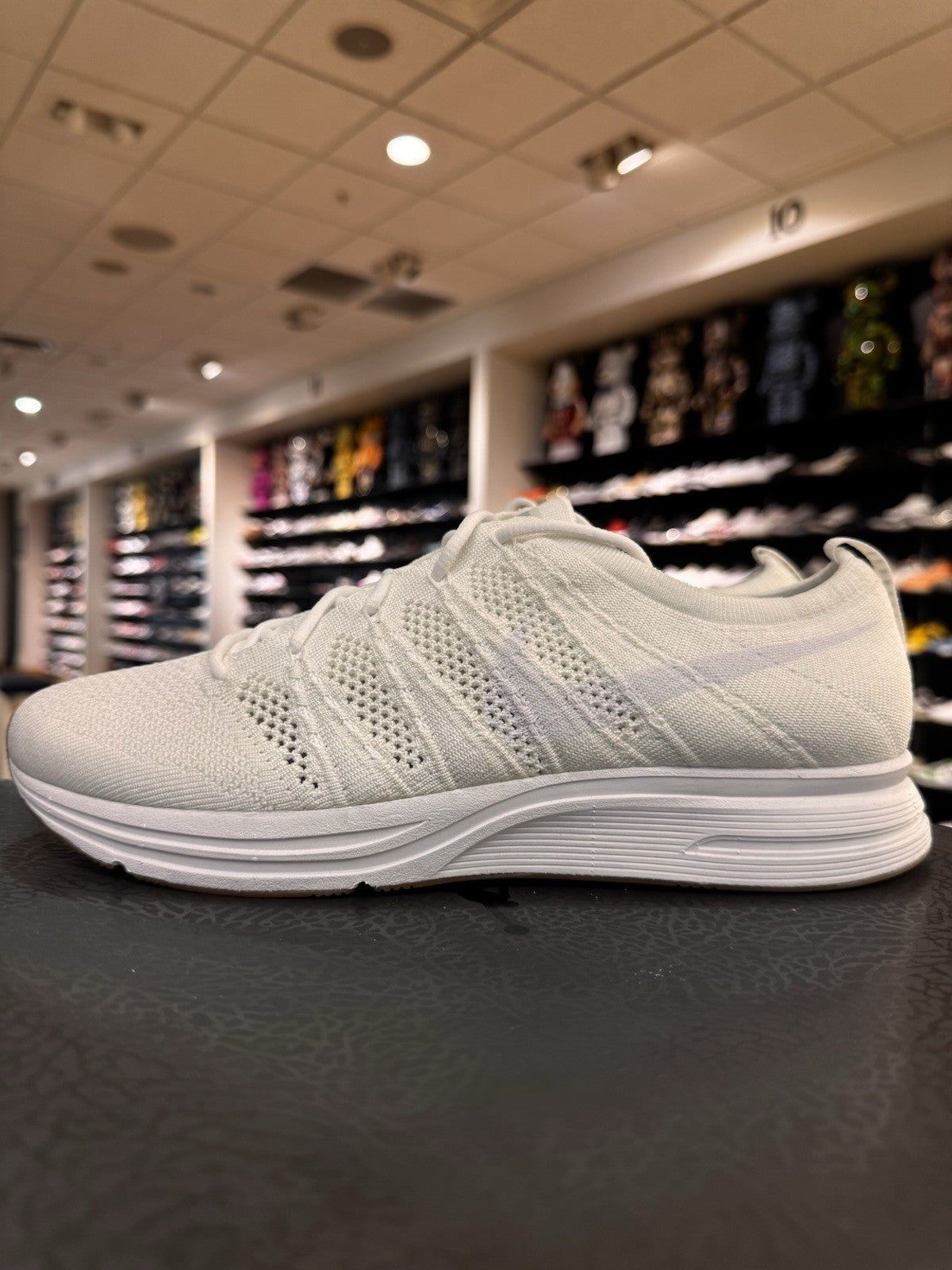 Nike Flyknit Trainer White Gum Size 9