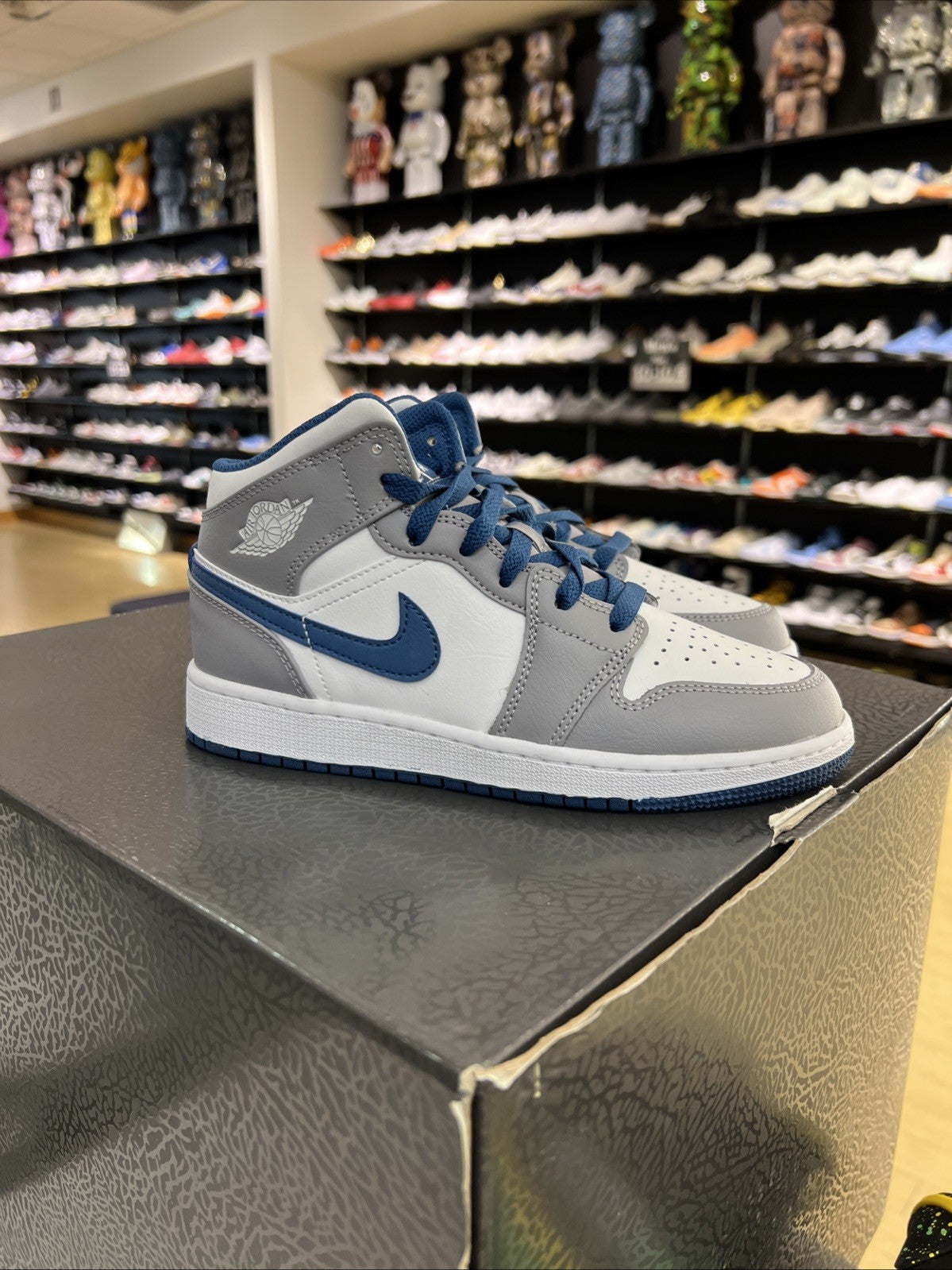 Nike Air Jordan 1 Mid 'Cement True Blue' Sz 4Y