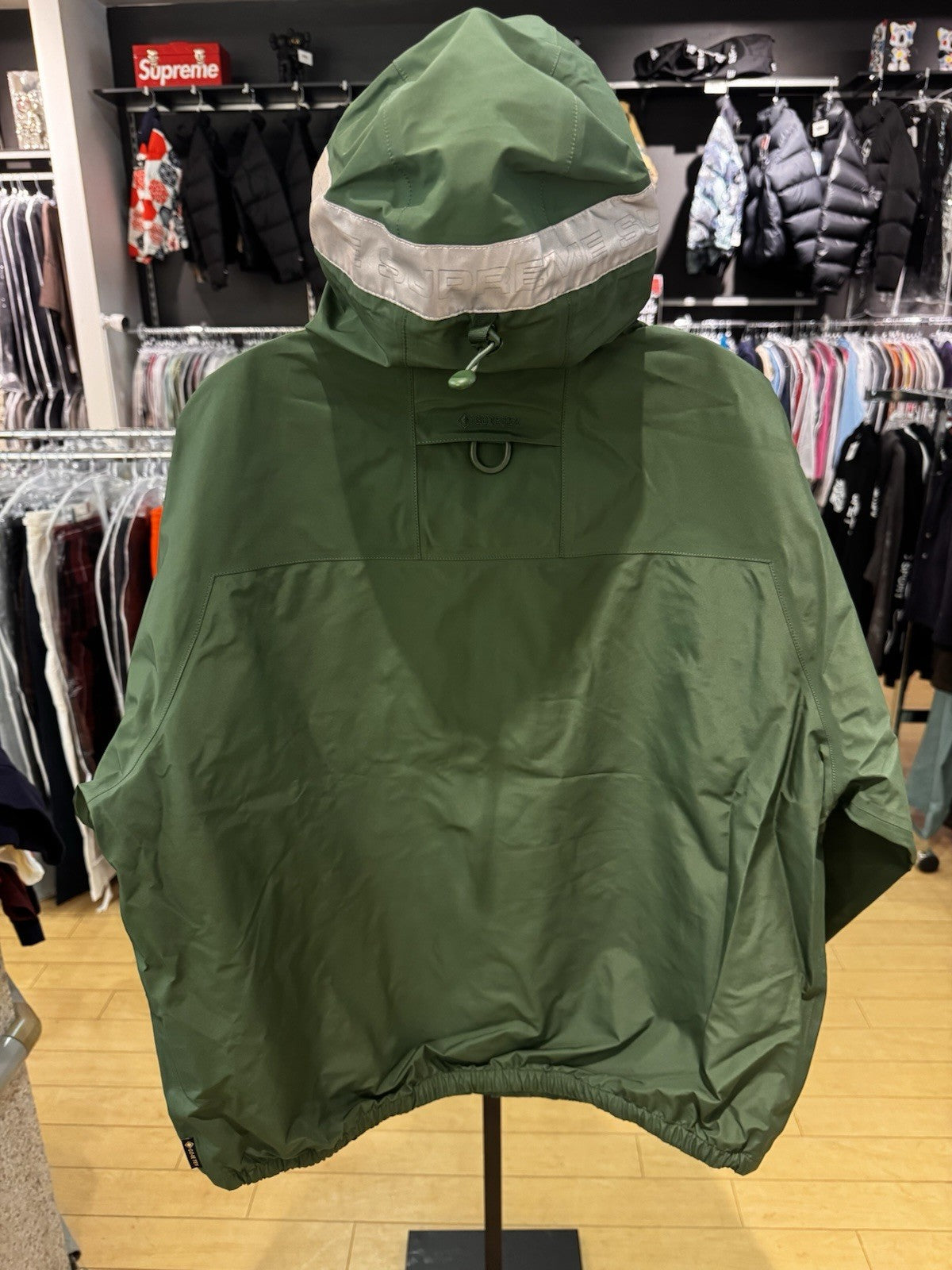 Supreme Gore-Tex Taped Seam Shell Jacket Green Size Small