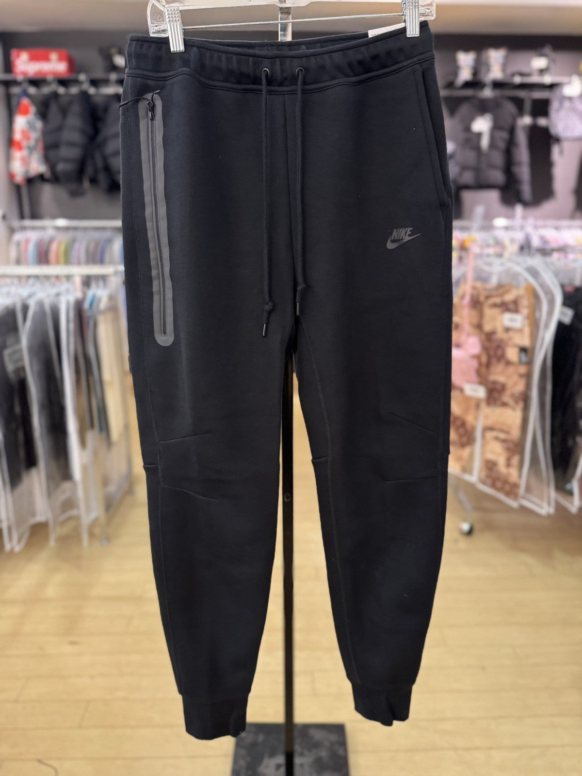Nike Sportswear Tech Fleece  Sweat Pants Joggers Black FB8002-010 SIZE Medium