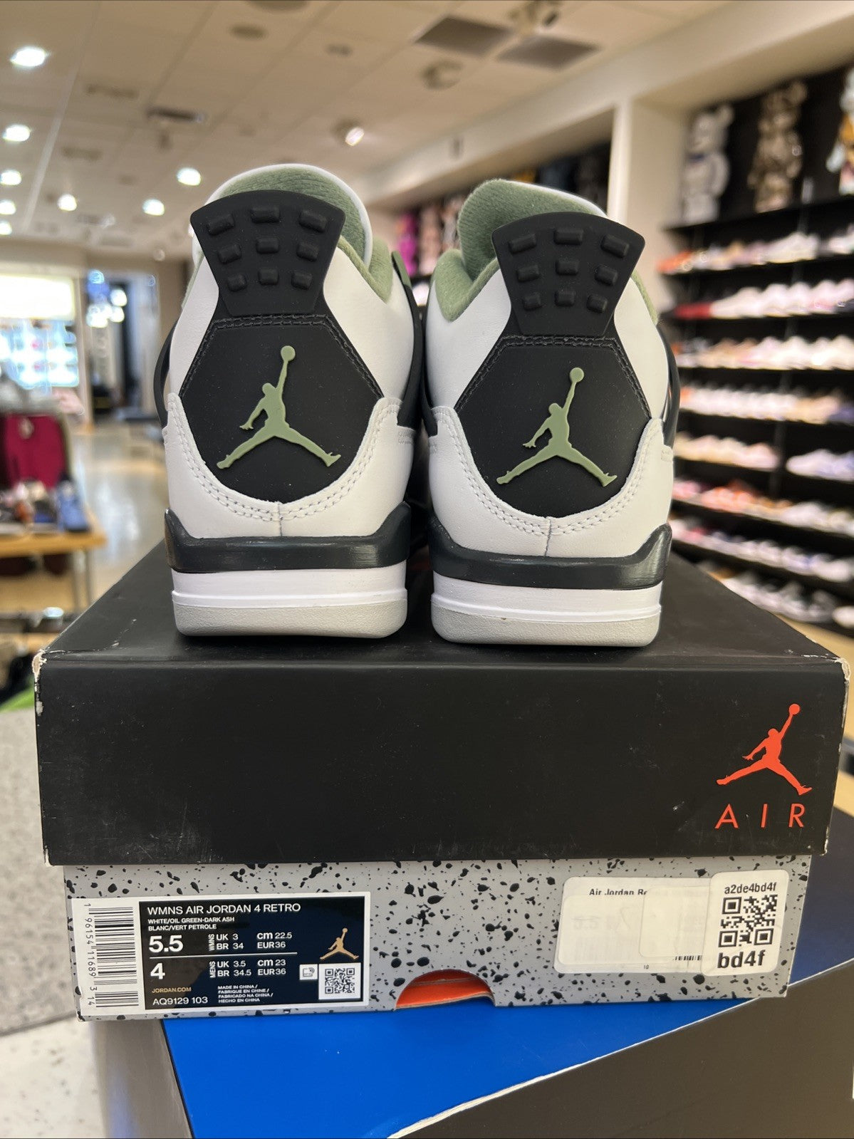 Jordan 4 Retro "Seafoam" Women's Sz 5.5