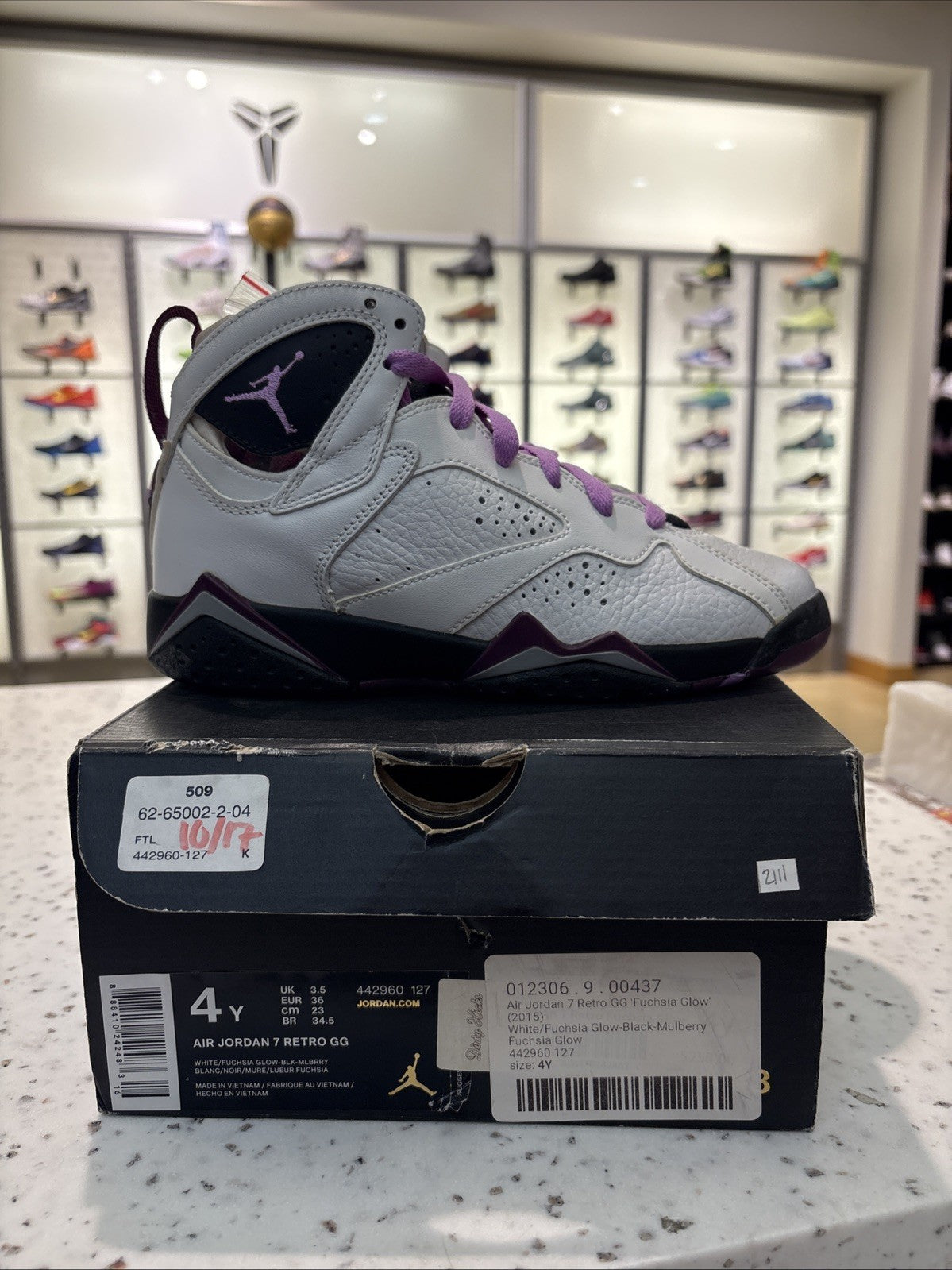 Jordan Retro 7 ‘Fuschia’ Size 4Y DEFECT