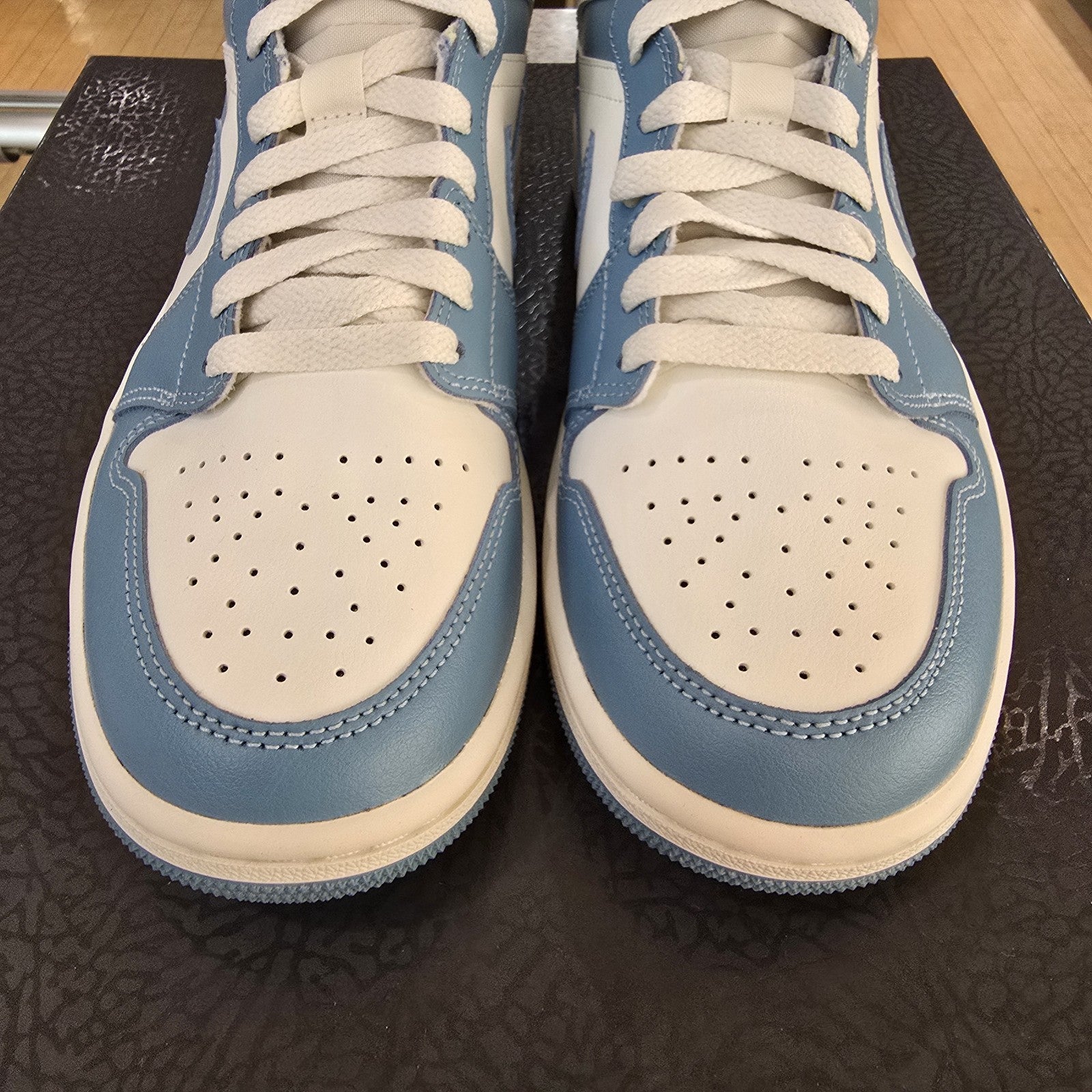 Size 7 - Air Jordan 1 Mid University Blue Women's