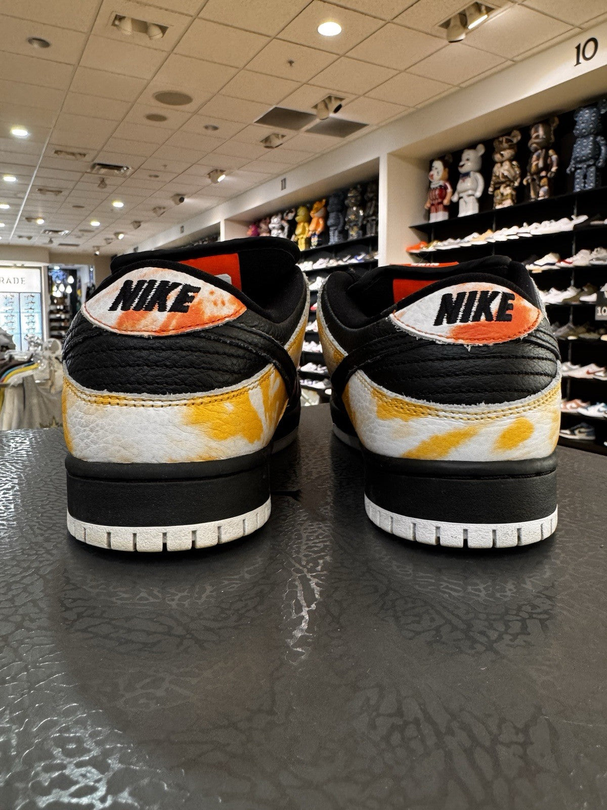 Nike Dunk SB Low Tie-Dye Raygun - Black Size 8 USED