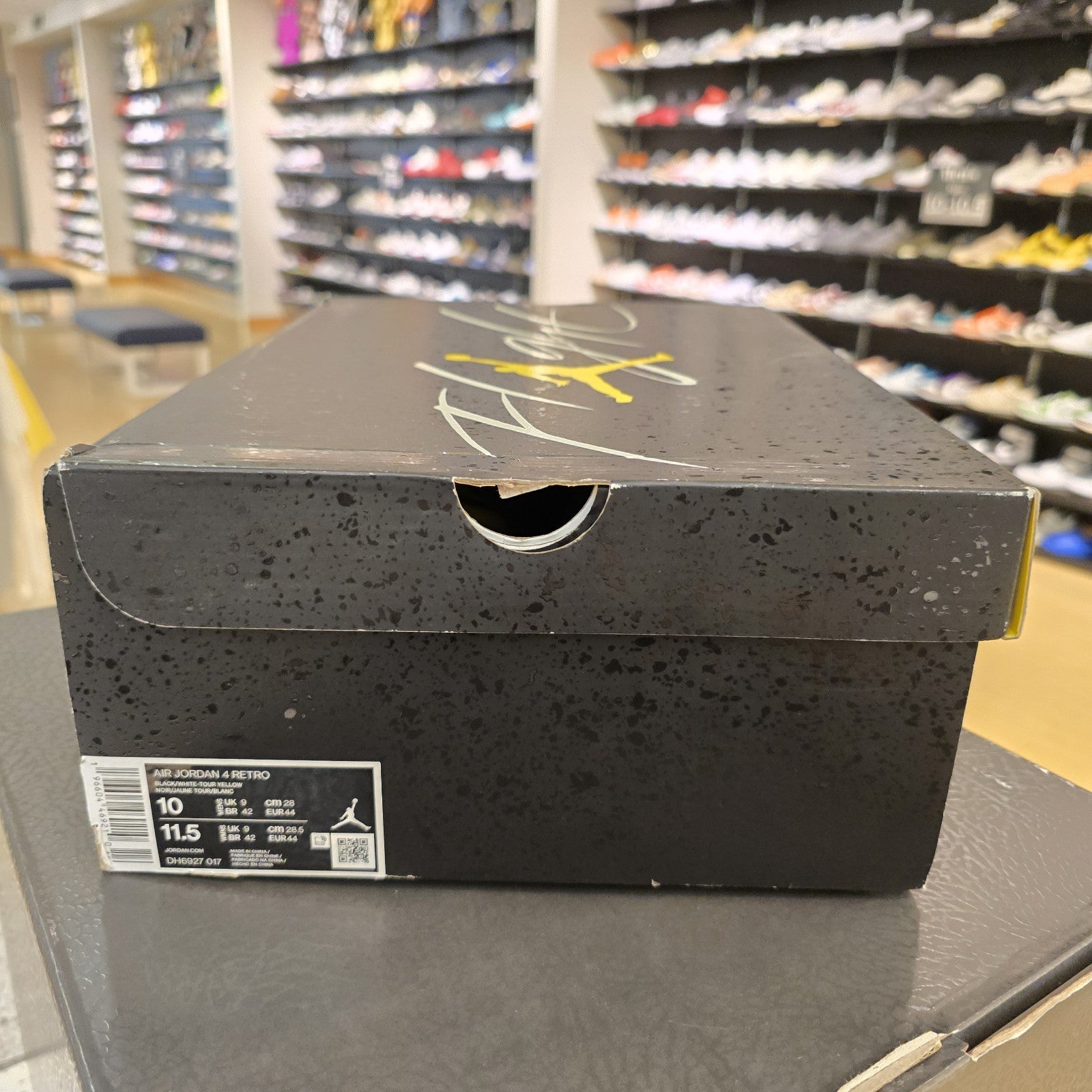 Size 10 - Jordan 4 Retro Thunder