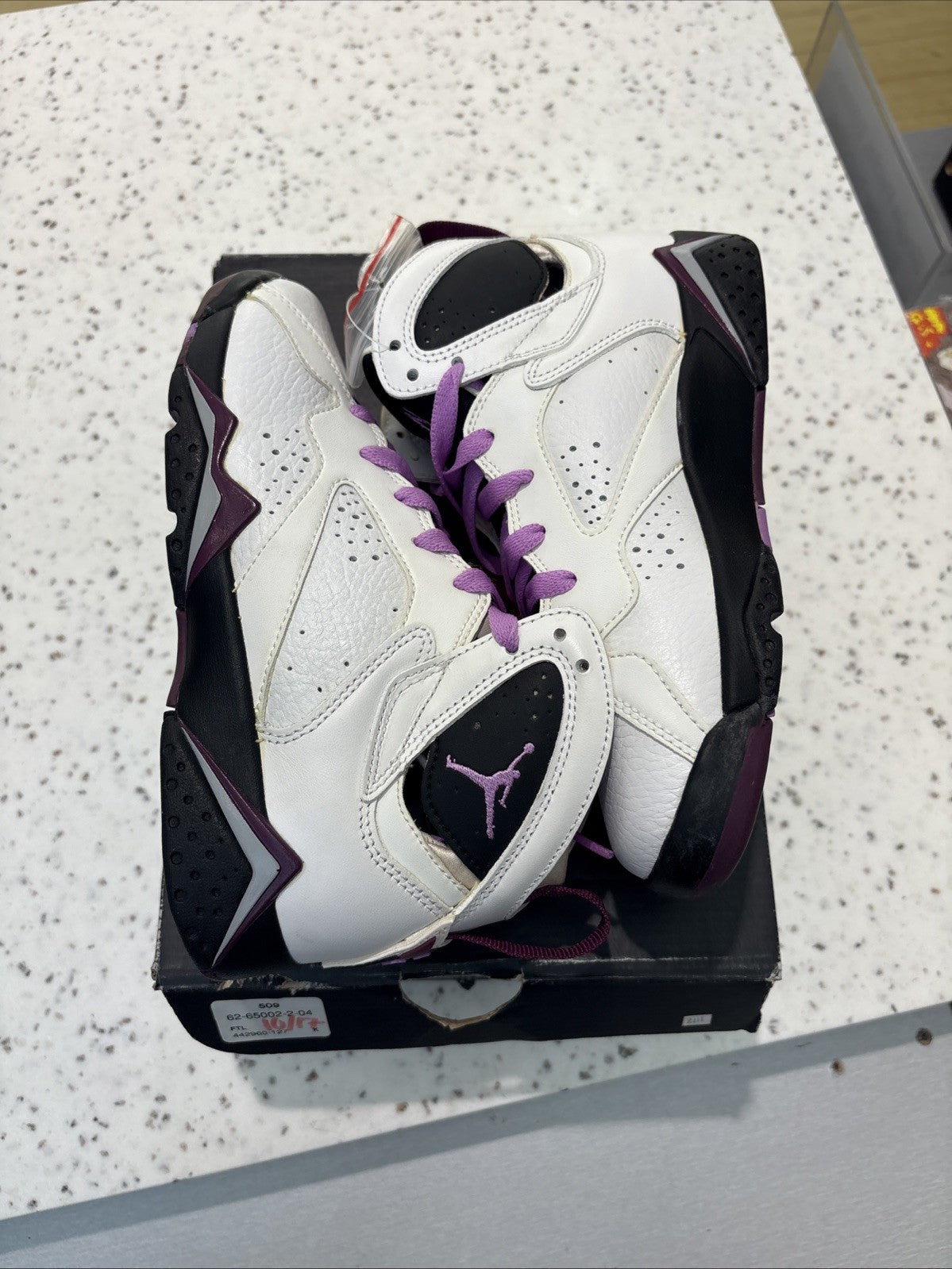 Jordan Retro 7 ‘Fuschia’ Size 4Y DEFECT