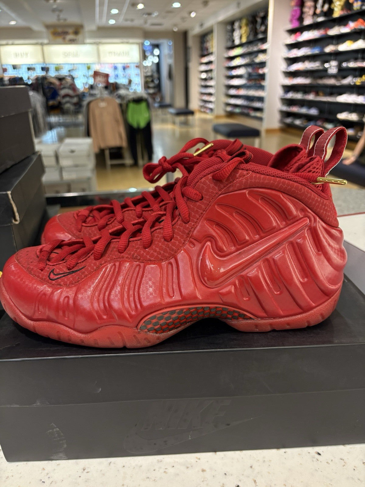 Nike Air Foamposite Pro Red October Size 9.5 USED