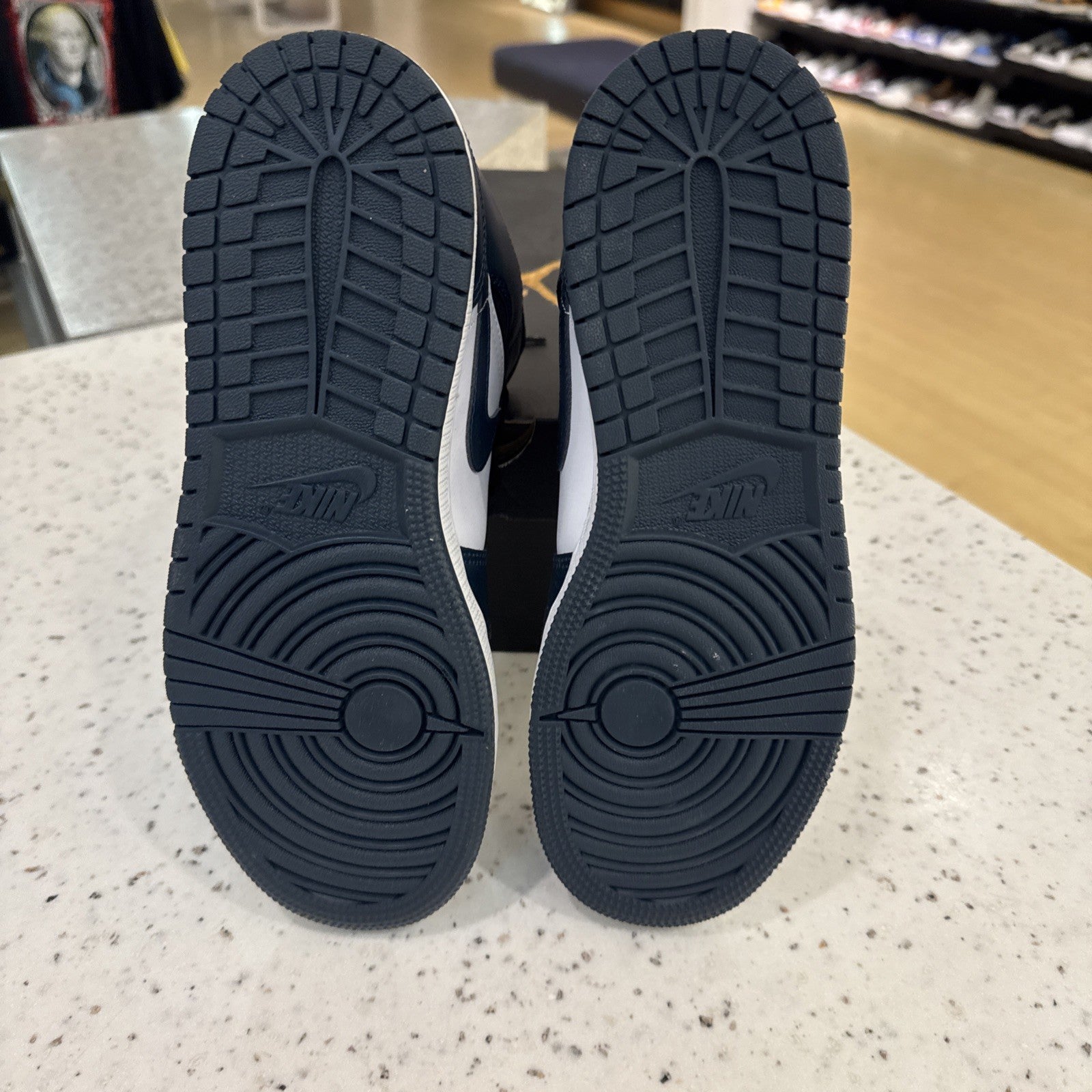 Jordan 1 Mid Armory Navy (GS) Sz 7Y NWB