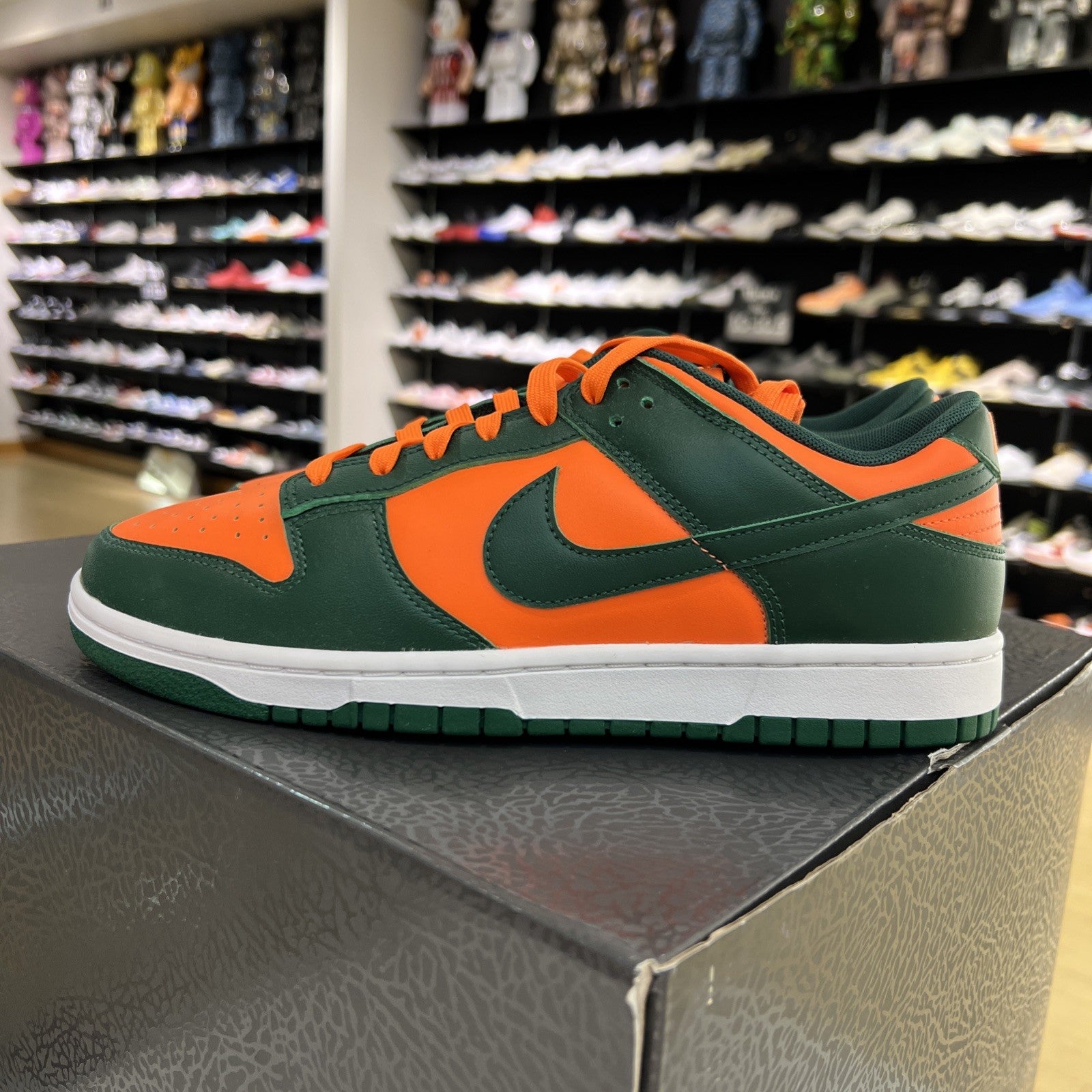 Nike Dunk Low Miami Hurricanes Green Orange Sz 9