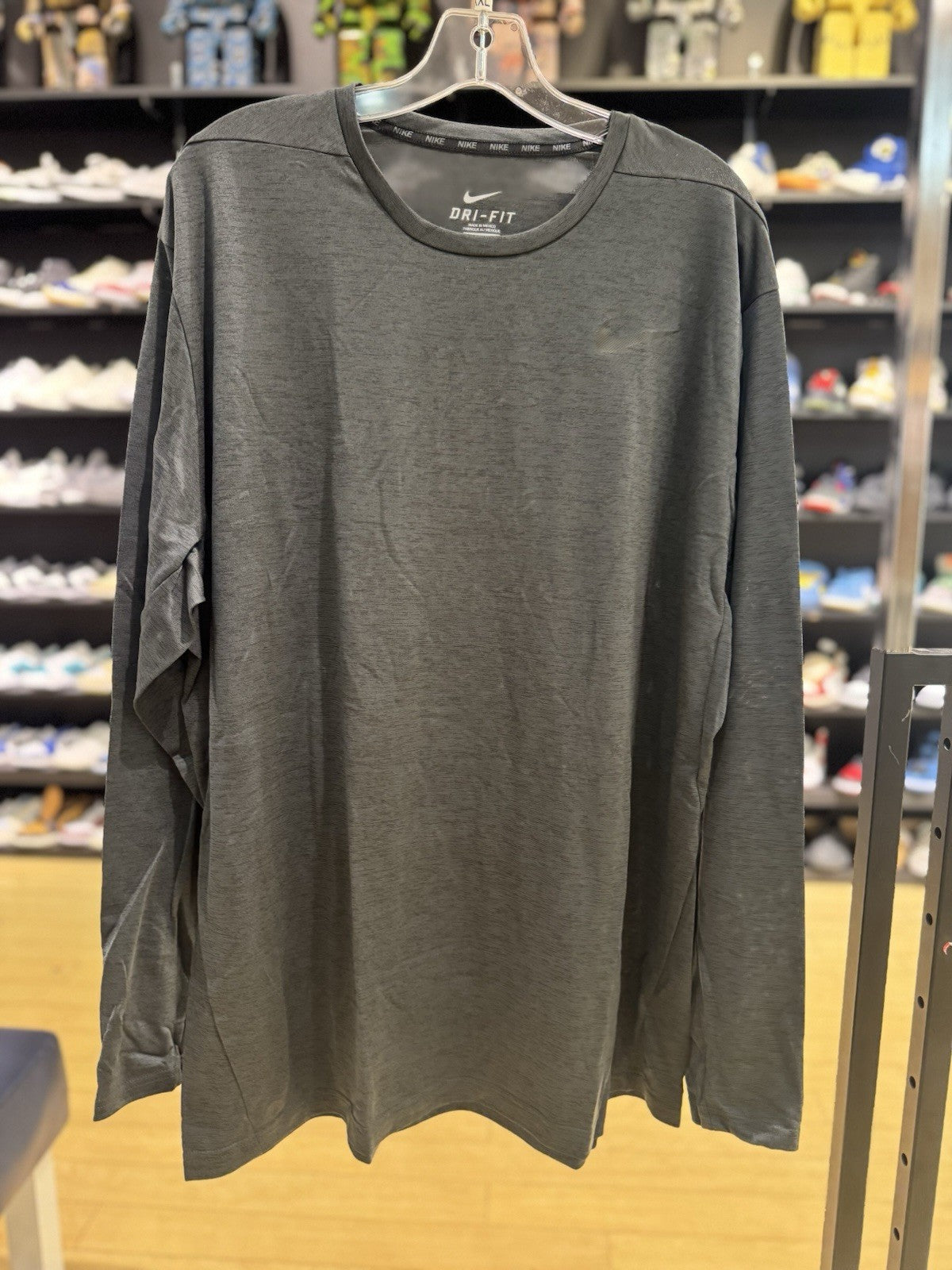 NWT Nike Men's Dri-Fit Soft Light LS Training Shirt Light Grey 742232 065 SZ S