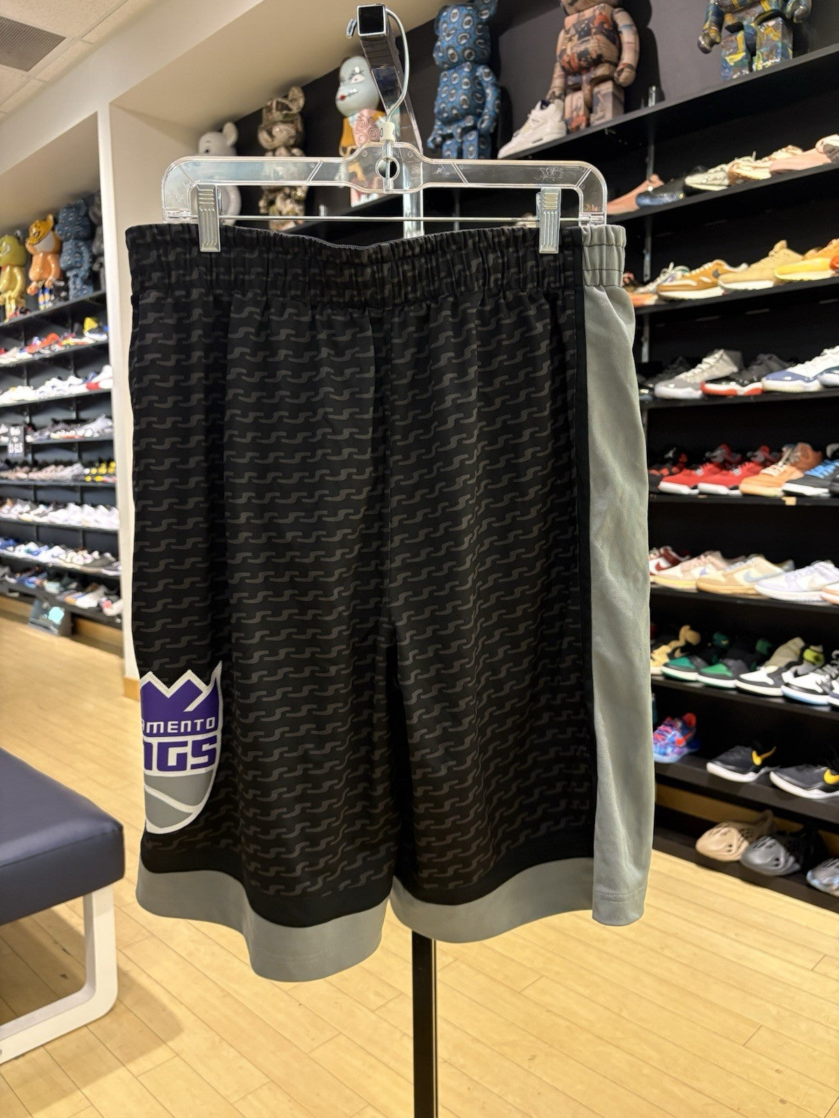 Sacramento Kings Nike Swingman Shorts Mens Large Black NBA Basketball Size 40