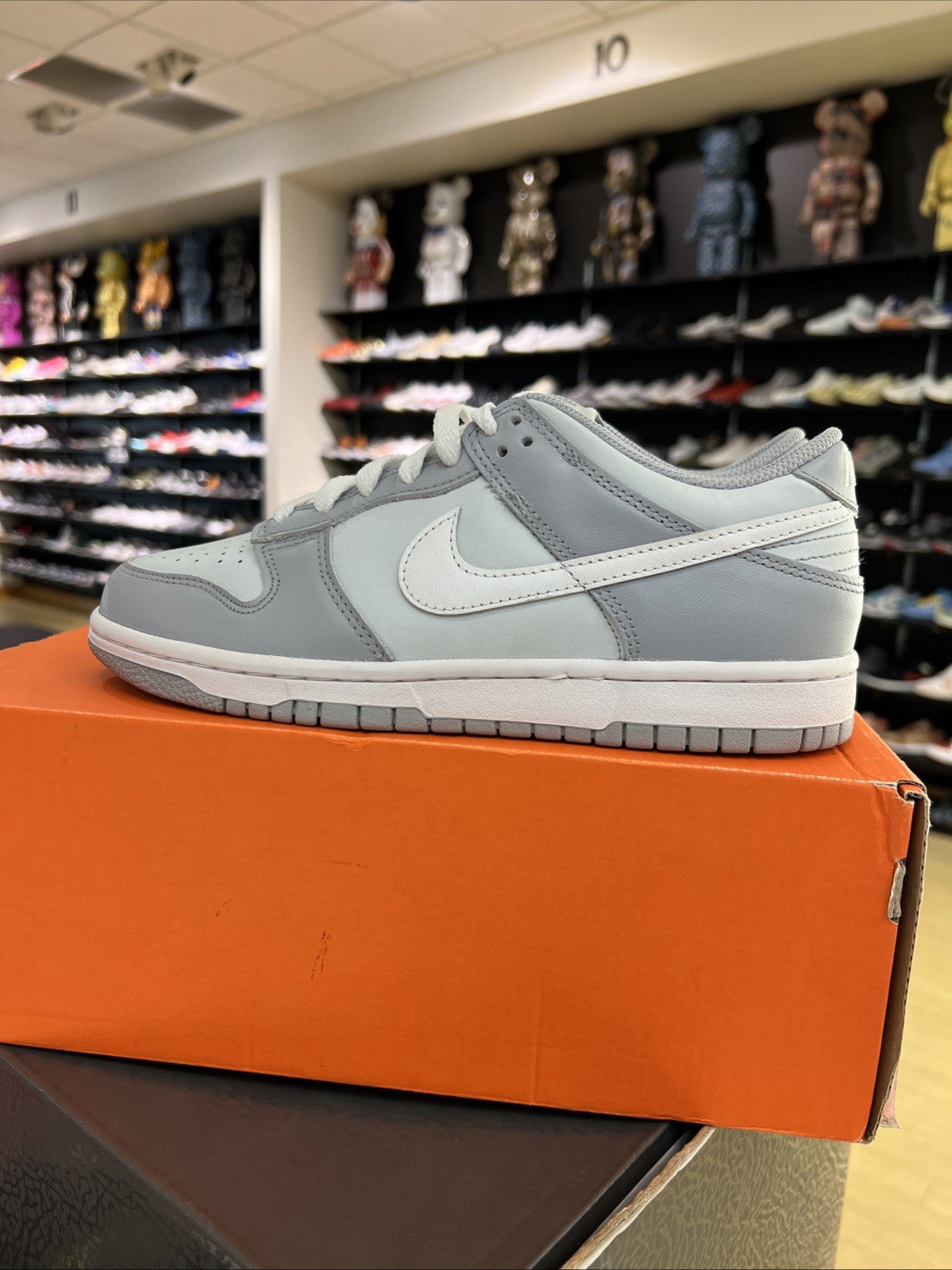 Nike Dunk Low Pure Platinum Wolf Grey White Sz 6.5Y DEFECT MARKS & REP BOX