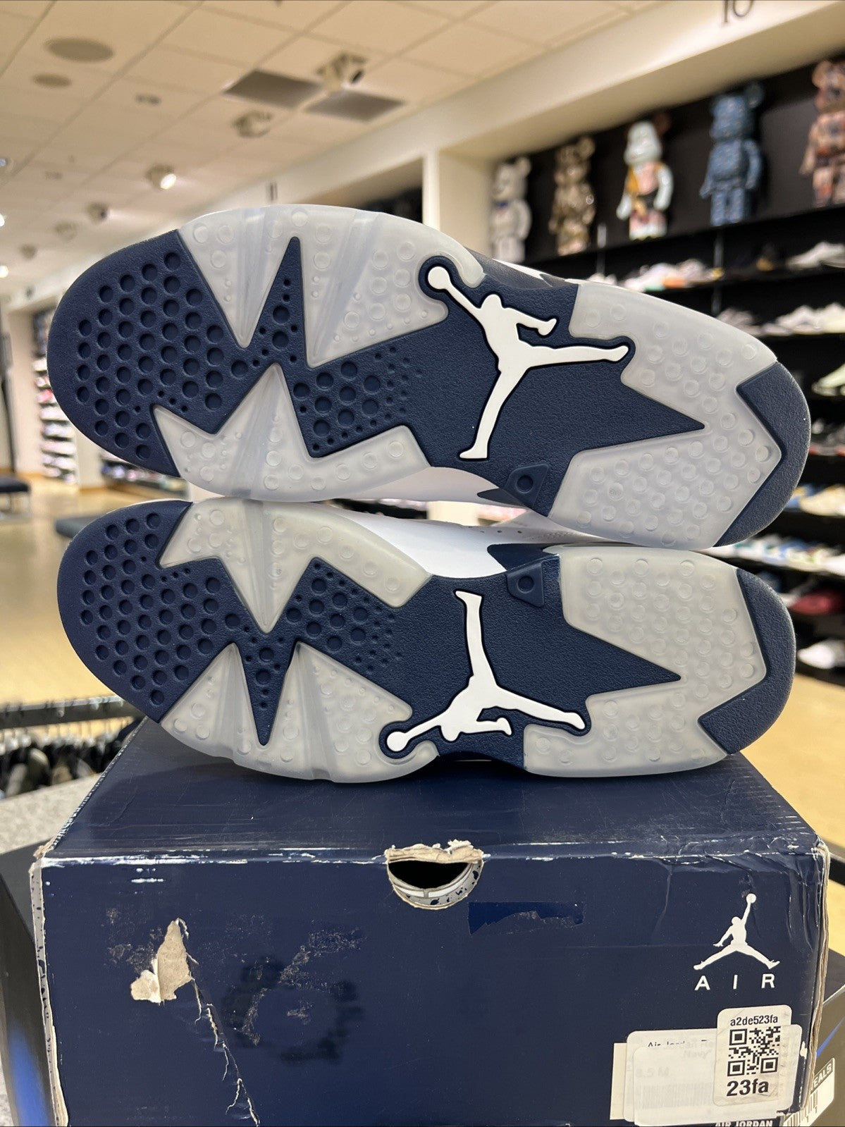 Jordan Air Jordan 6 Retro White/Midnight Navy Sz 8.5 DEFECT