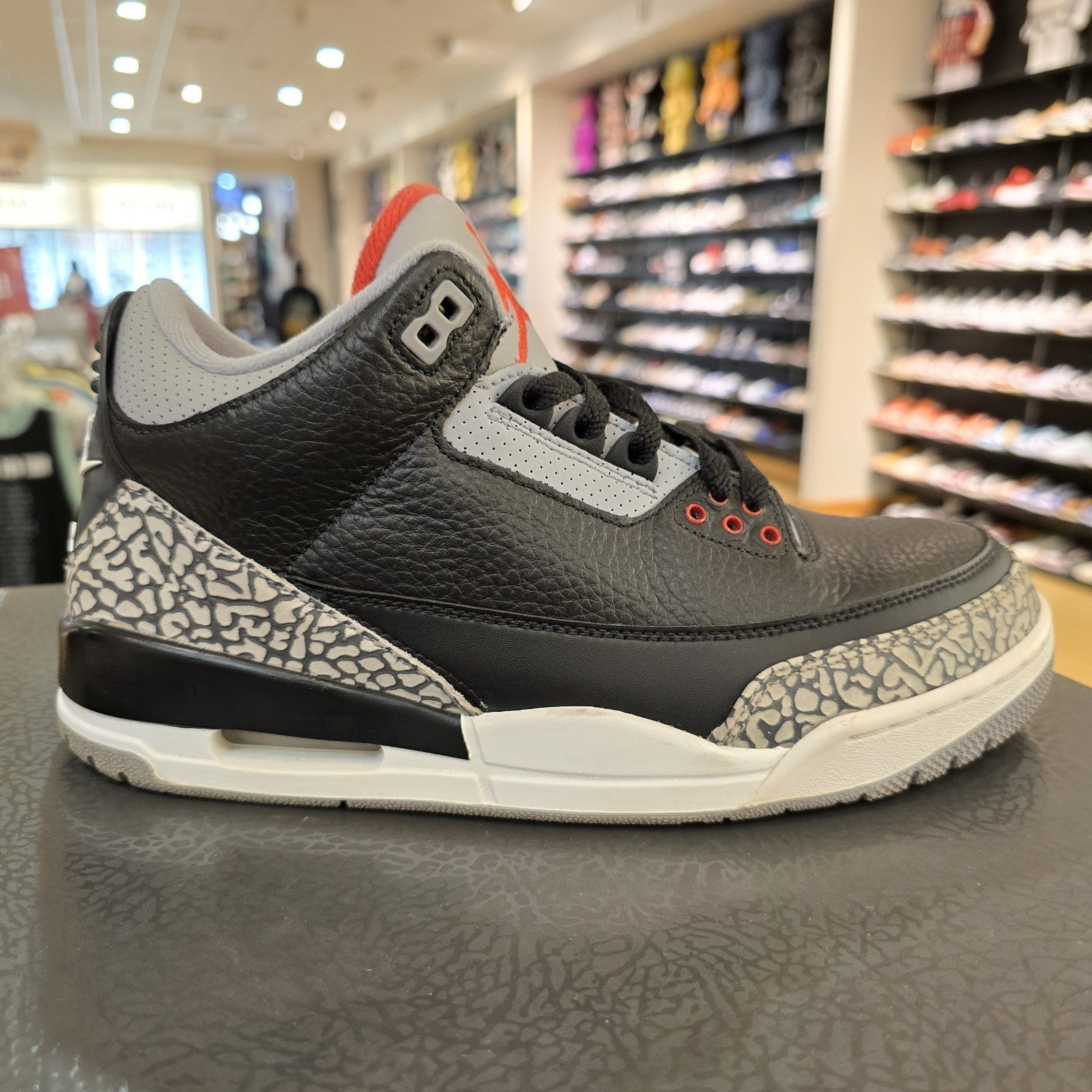 Size 8.5 - Jordan 3 Retro OG Black Cement